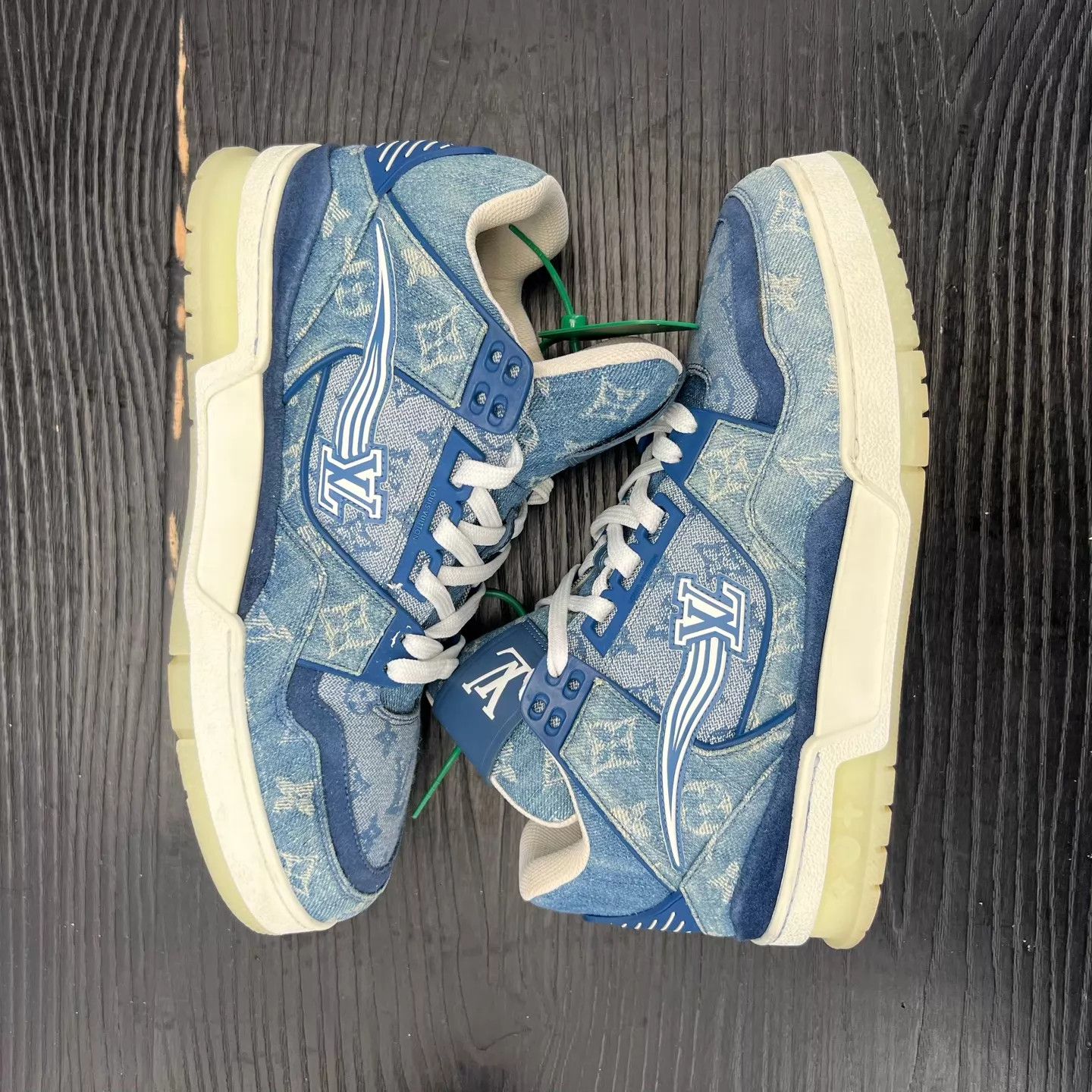 Louis Vuitton LV Trainer Mid-Top Denim White & Blue US6/40 Size US 7 / EU 40 - 3 Thumbnail