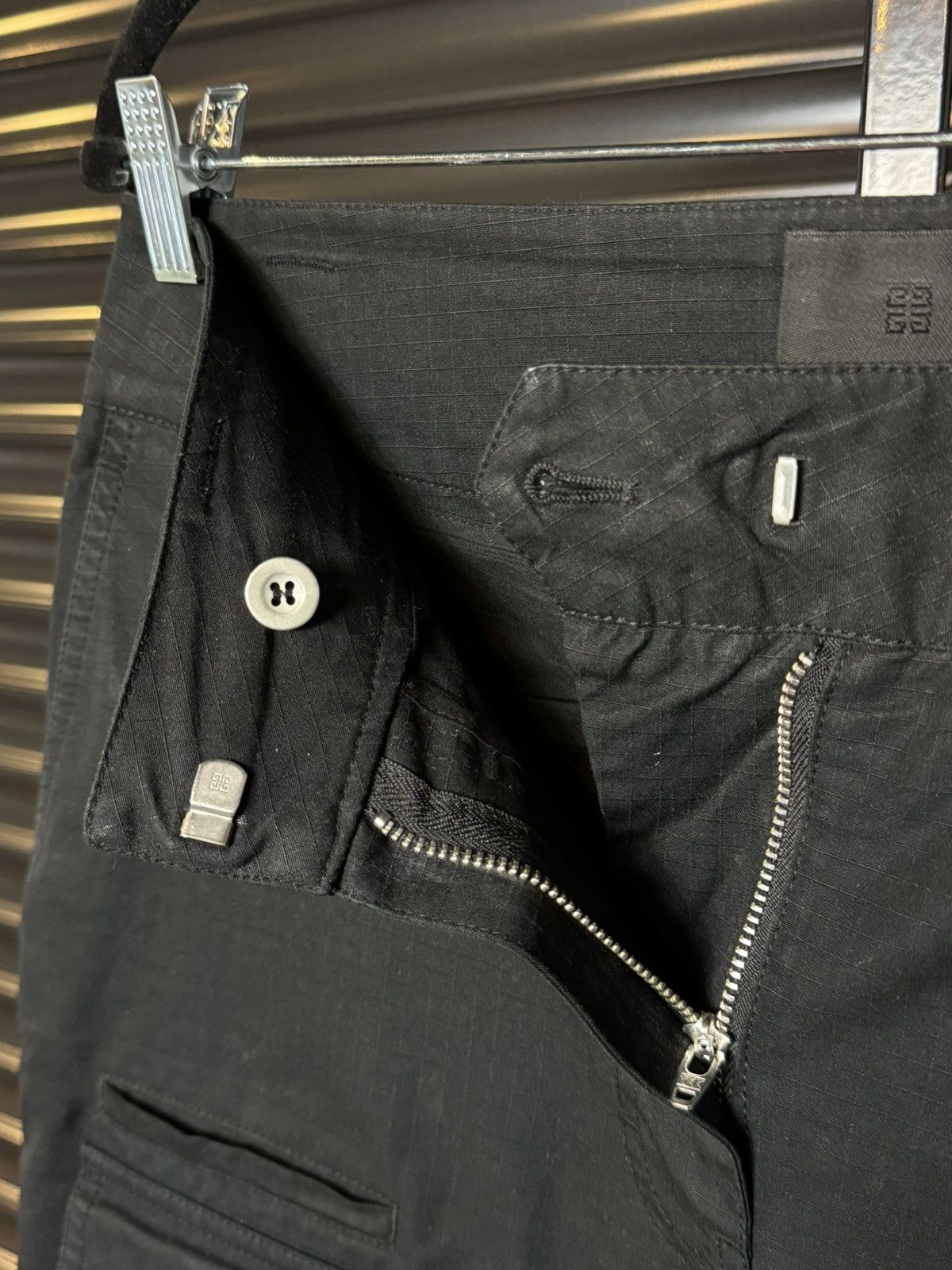 Givenchy Givenchy Black Cargo Pants - Size 40 Size US 33 - 6 Thumbnail