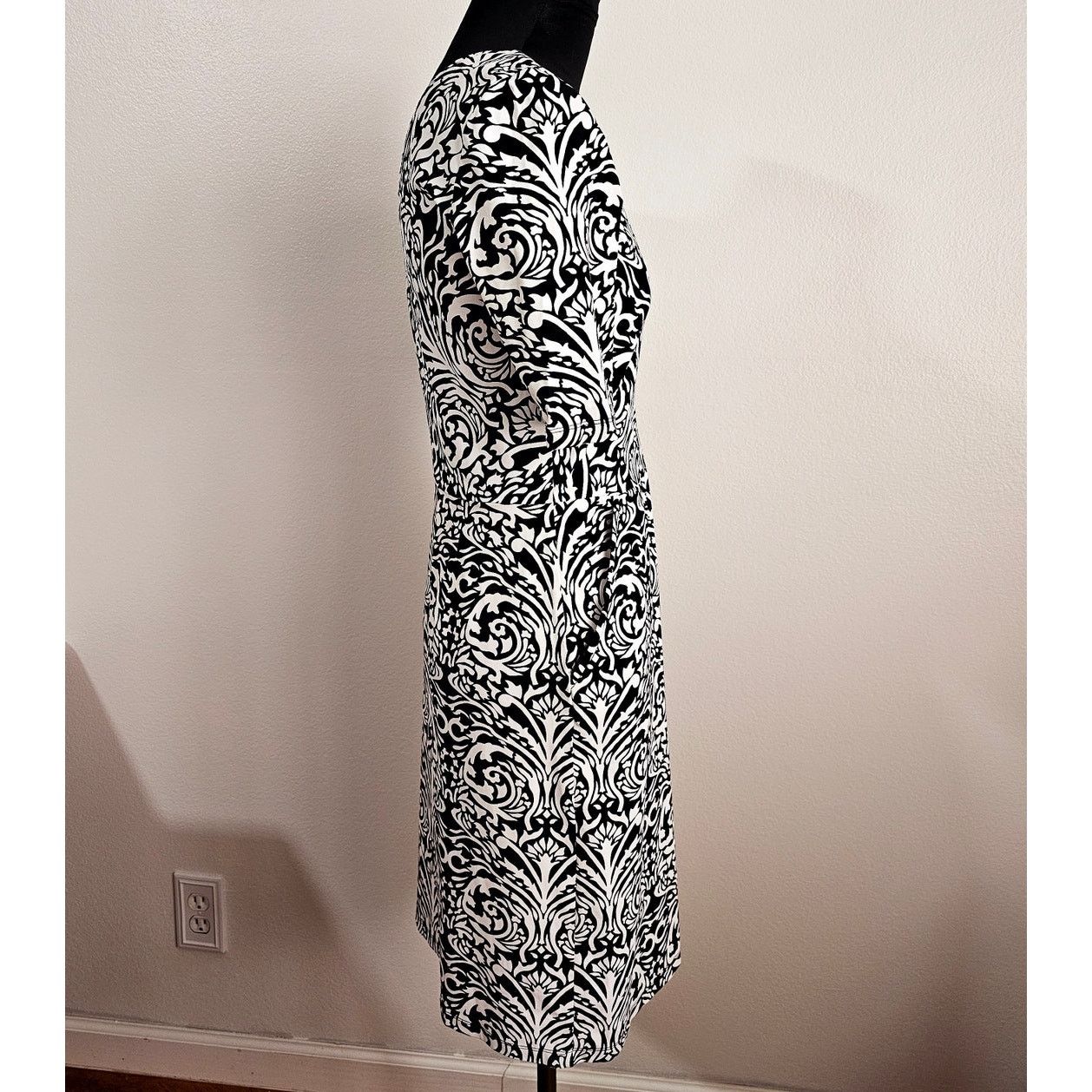 J.McLaughlin J. McLaughlin Catalina Cloth B/W Sheath Stretch Dress XS Size XS / US 0-2 / IT 36-38 - 2 Thumbnail