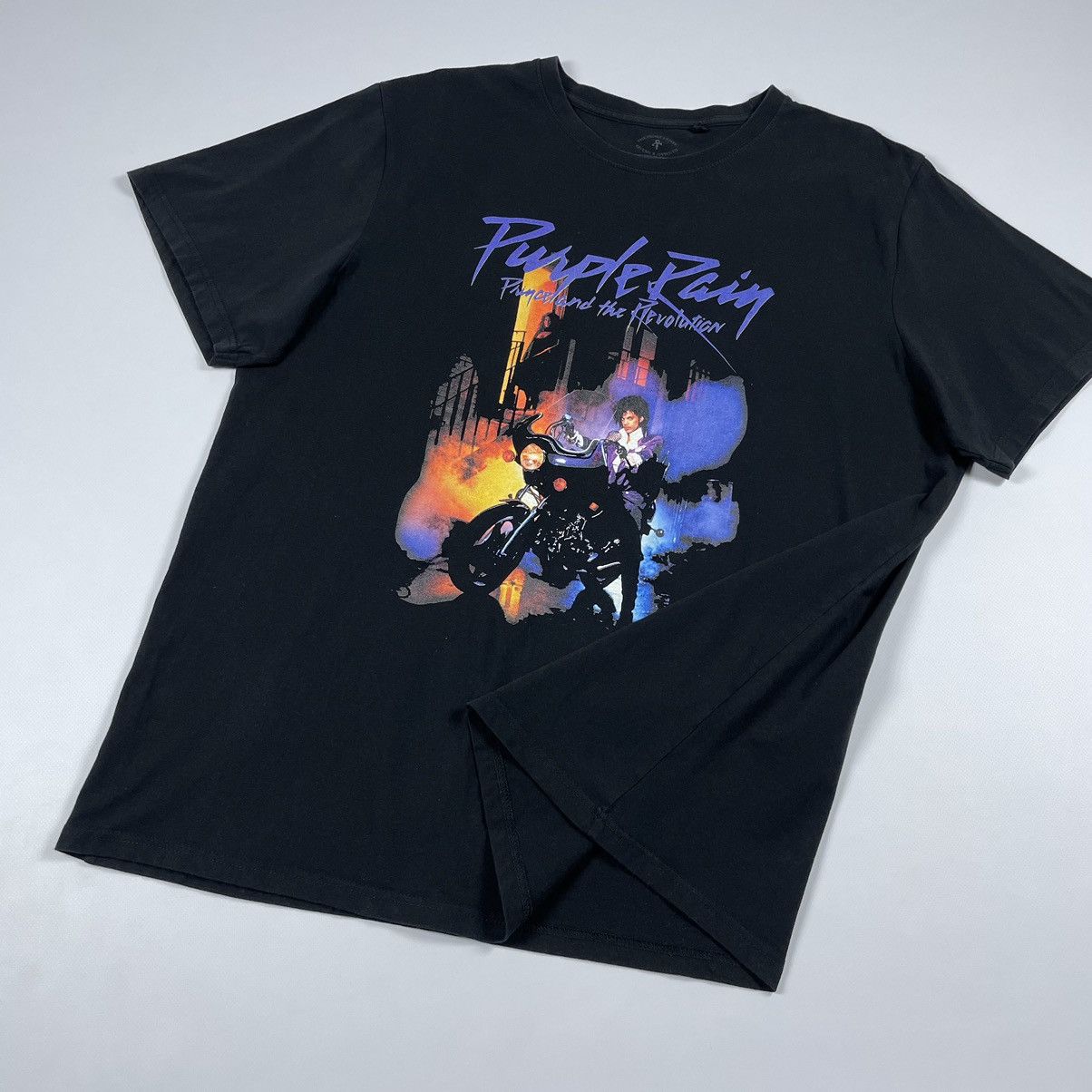 Band Tees Prince and the Revolution Purple Rain T-shirt Size US XL / EU 56 / 4 - 4 Thumbnail
