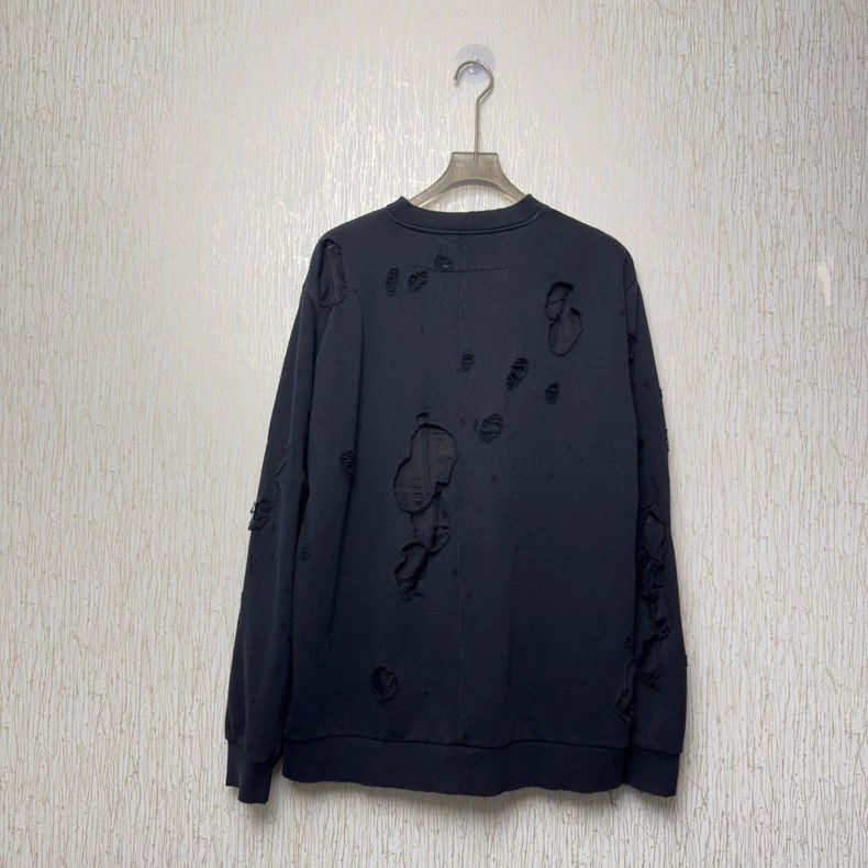 Givenchy Givenchy Black Large Hole Letter Round Neck Sweatshirt 2505 Size US XL / EU 56 / 4 - 2 Thumbnail