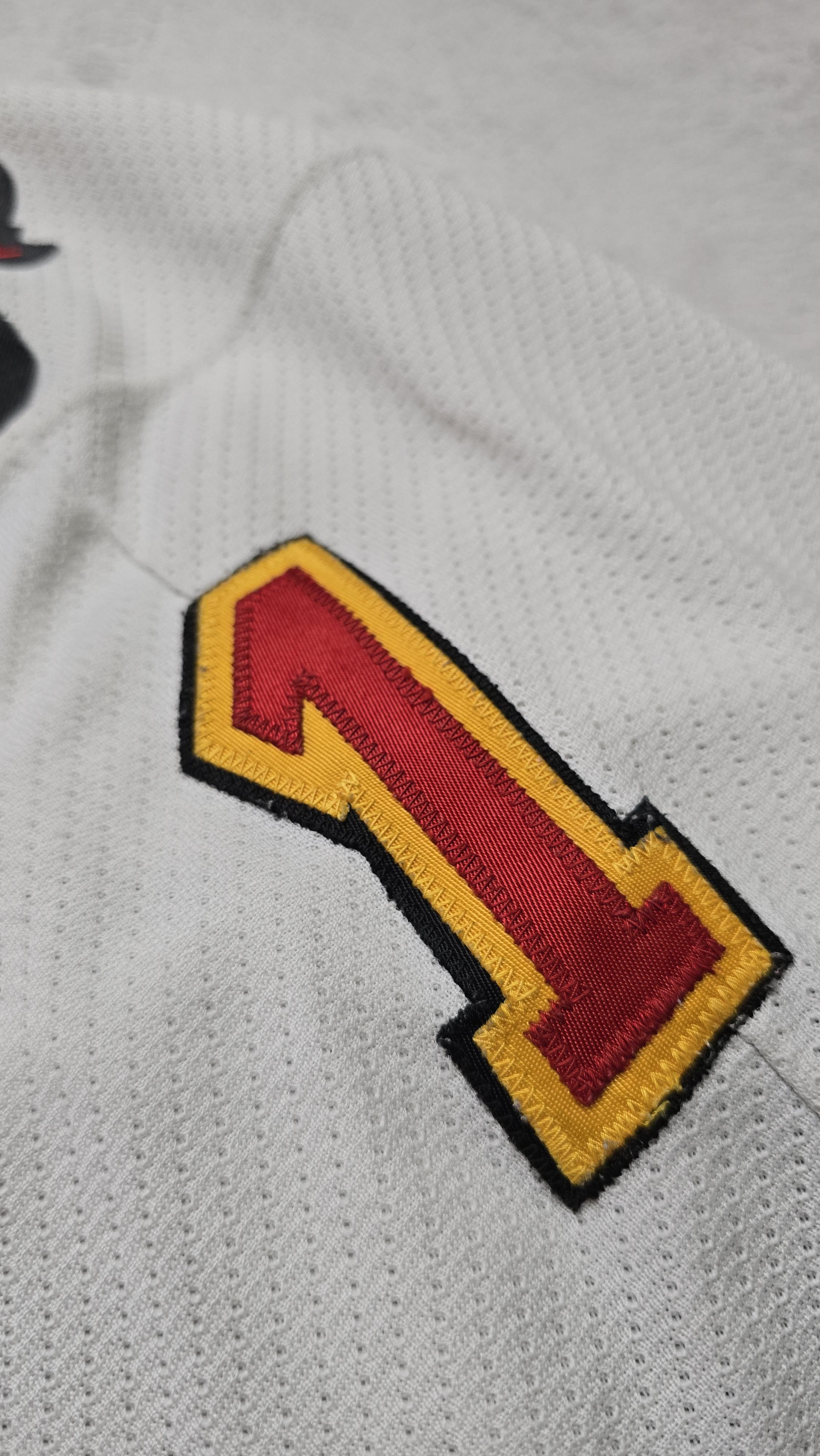 Ccm VTG CCM Air-Knit Calgary Flames Dolan #1 NHL Hockey Jersey Size US M / EU 48-50 / 2 - 16 Thumbnail