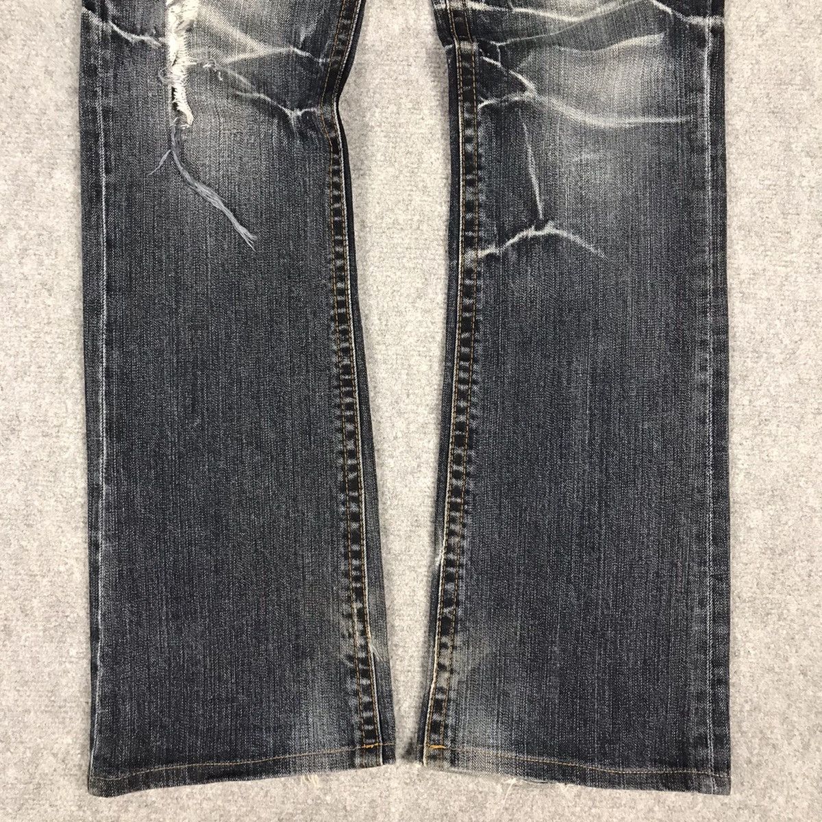 Hysteric Glamour × Japanese Brand FLARE SEMANTICDESIGN DISTRESSED DENIM BOOTCUT PANTS Size US 30 / EU 46 - 2 Thumbnail