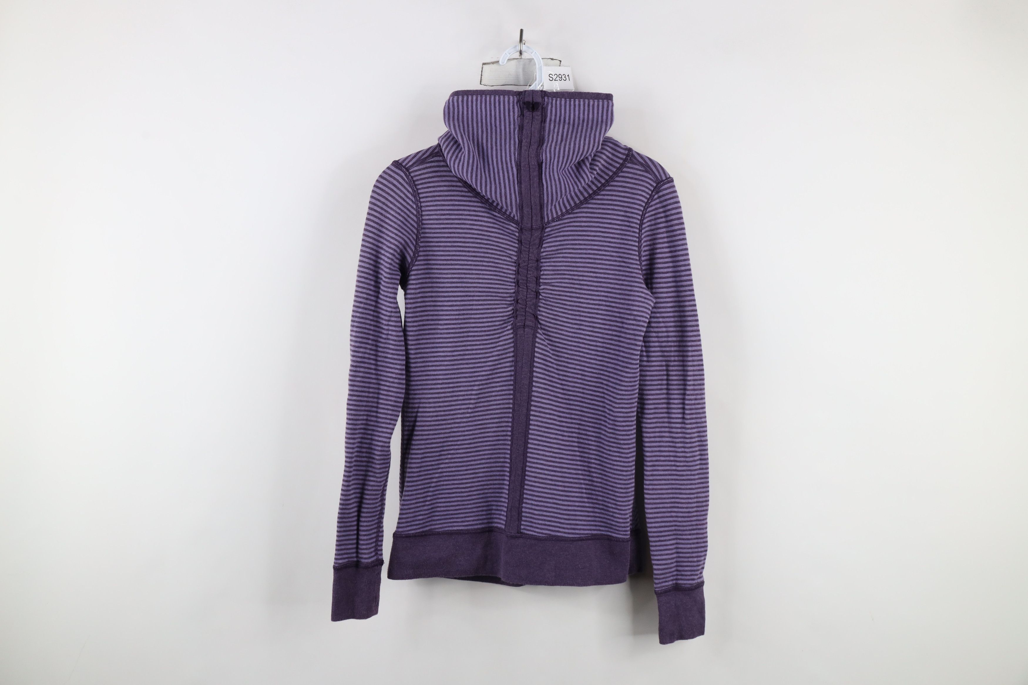 Lululemon × Vintage Lululemon Reversible In A Cinch Funnel Neck Sweater Purple Size XS / US 0-2 / IT 36-38 - 1 Thumbnail