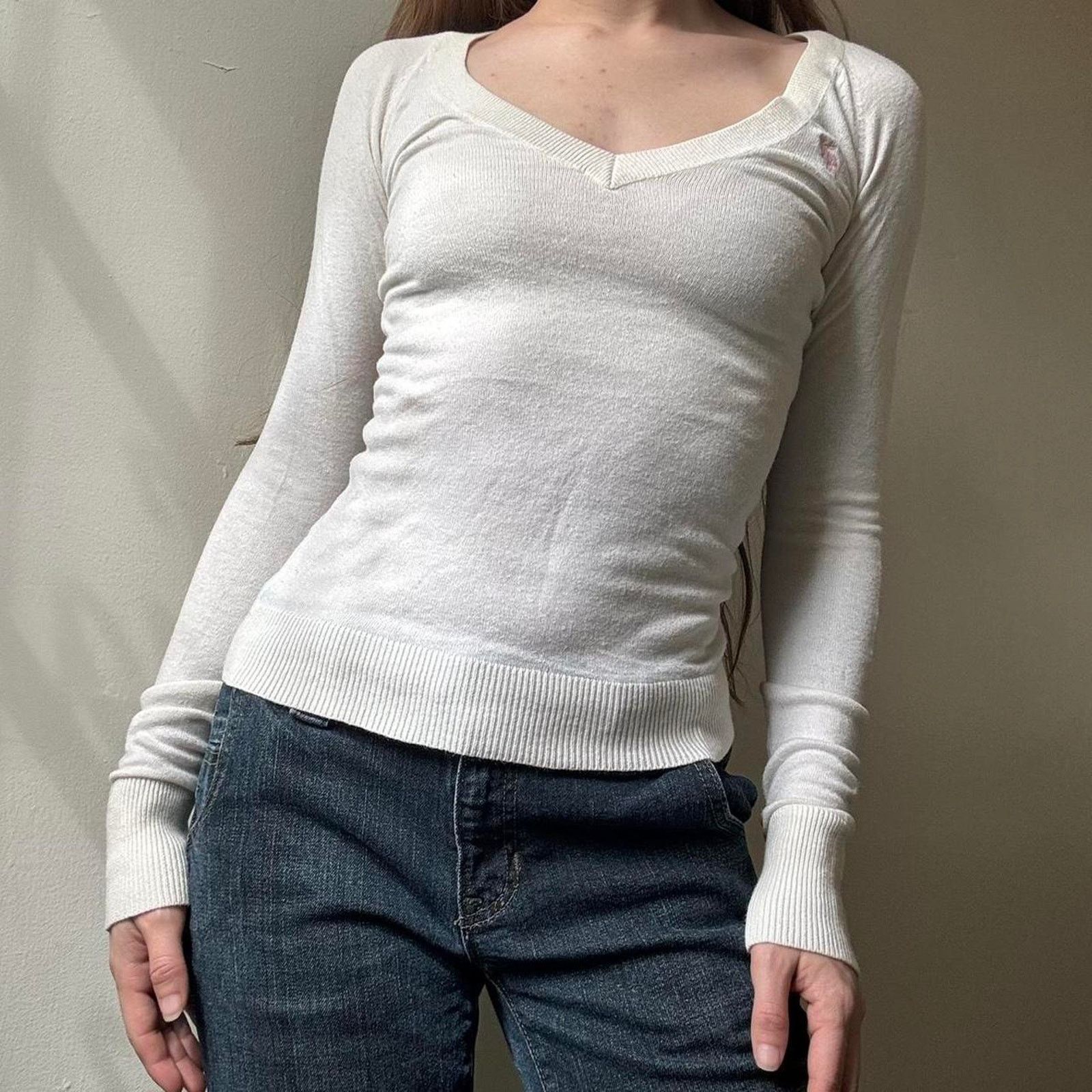 Abercrombie & Fitch Y2K Abercrombie White V-Neck Sweater Medium Preppy Fall Size M / US 6-8 / IT 42-44 - 4 Thumbnail