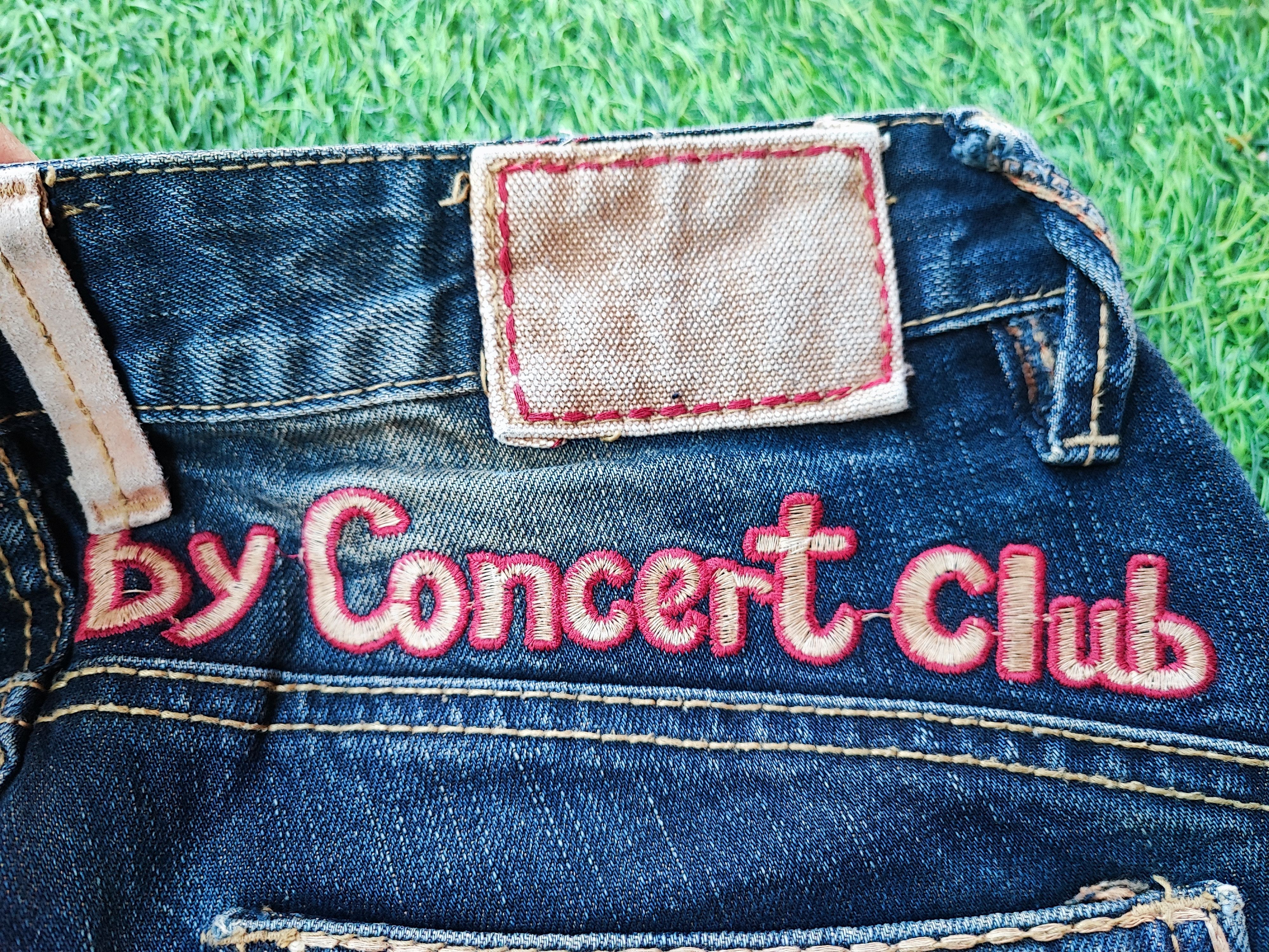 Japanese Brand Rare Yoshitomo Nara Lolita by Concert Club Distressed Jeans Size US 32 / EU 48 - 19 Thumbnail