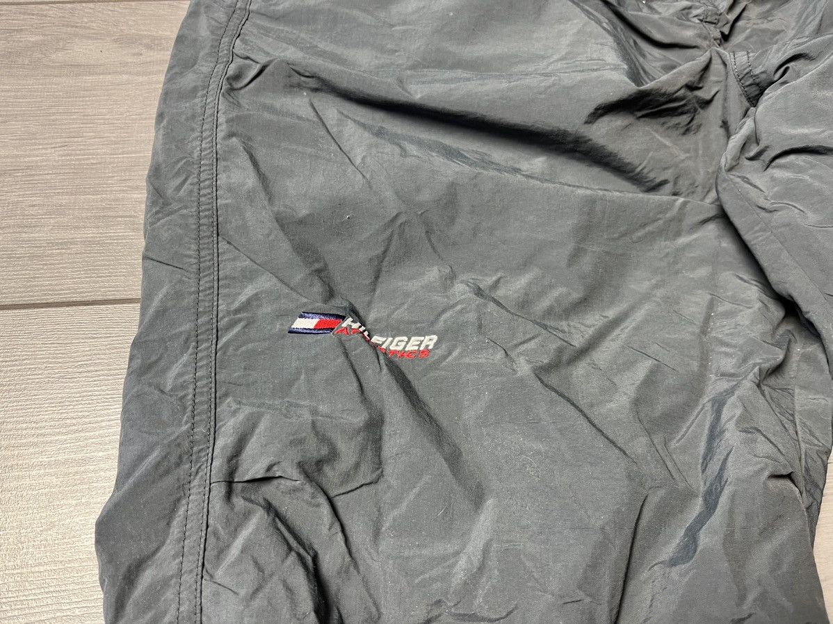 Tommy Hilfiger Tommy Hilfiger shorts size XLarge Size US 36 / EU 52 - 2 Thumbnail