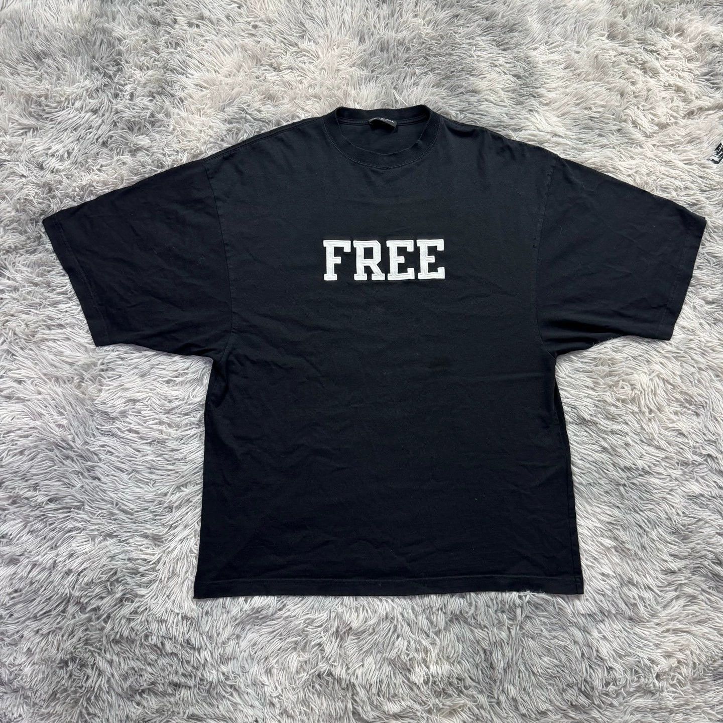 Balenciaga Balenciaga Free Short Sleeve T-Shirt - dmc Size US XS / EU 42 / 0 - 1 Thumbnail