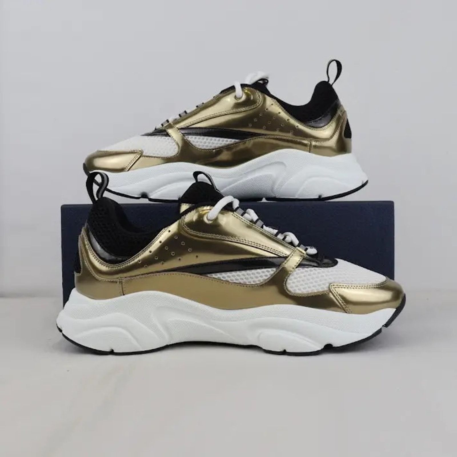 Dior o1rshd1 B22 Calfskin Mesh Sneakers in Golden/White Size US 11 / EU 44 - 1 Thumbnail