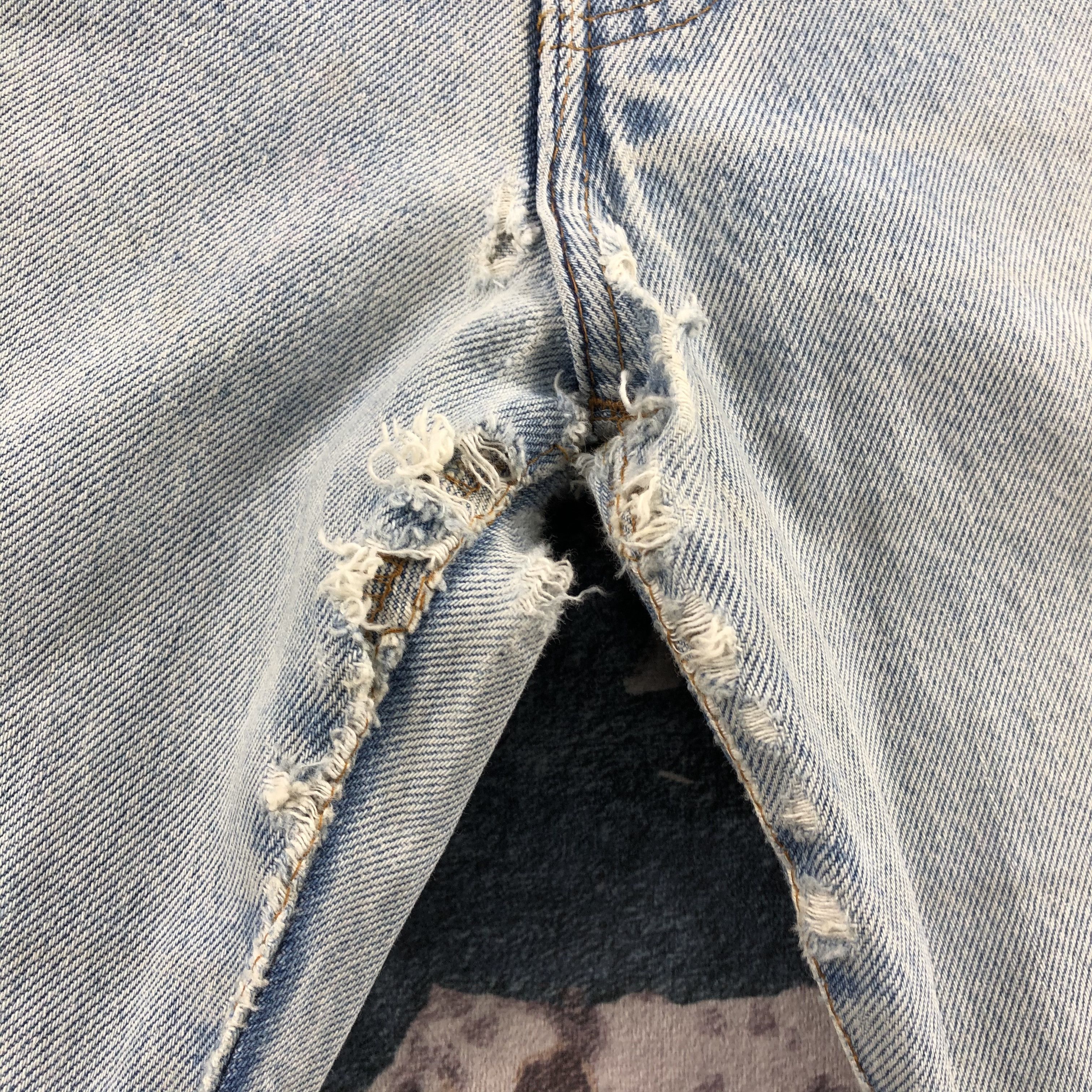 Levi's × Vintage 90s Vintage Ripped Levis 501 Jeans-JM2531 Size US 28 / EU 44 - 9 Thumbnail