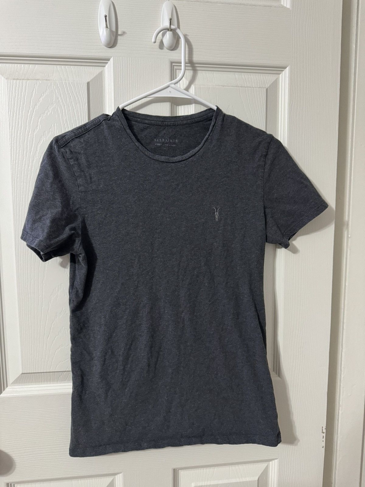 Allsaints ALLSAINTS Women’s Embroidered Logo Tee in Grey Size XS / US 0-2 / IT 36-38 - 1 Thumbnail