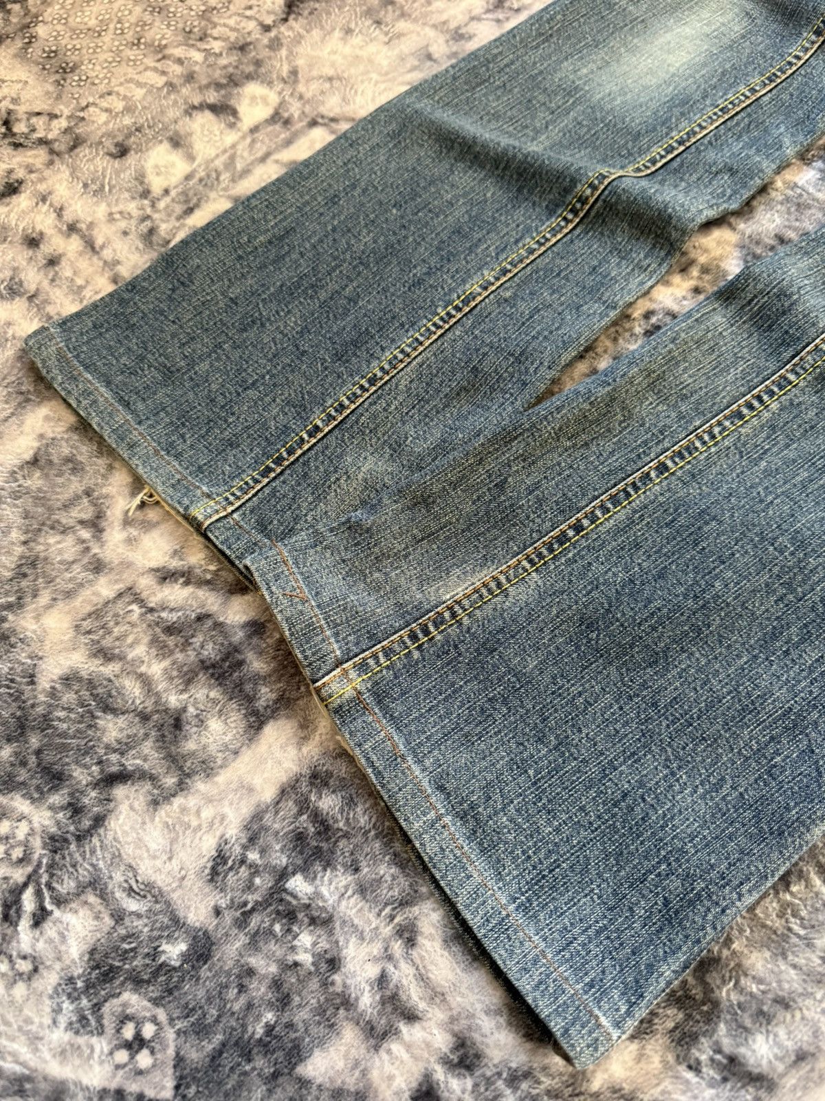 Le Grande Bleu (L.G.B.) Happy Face Contrast Stitch Whiskered Bootcut Flared Jeans Size US 28 / EU 44 - 10 Thumbnail