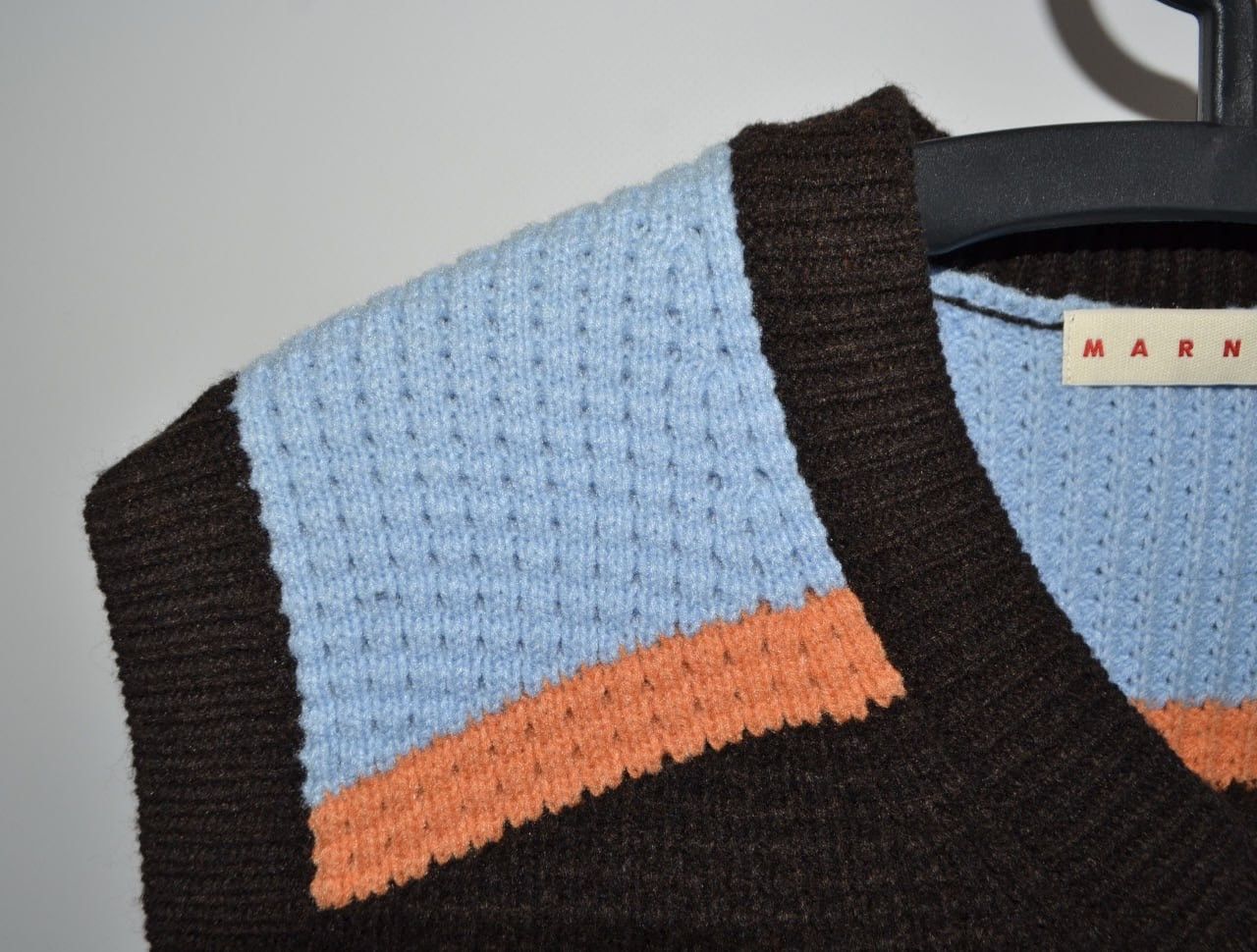Marni MARNI UNIQLO POPCORN KNITTED V-NECK SWEATER VEST Size M Size M / US 6-8 / IT 42-44 - 3 Thumbnail