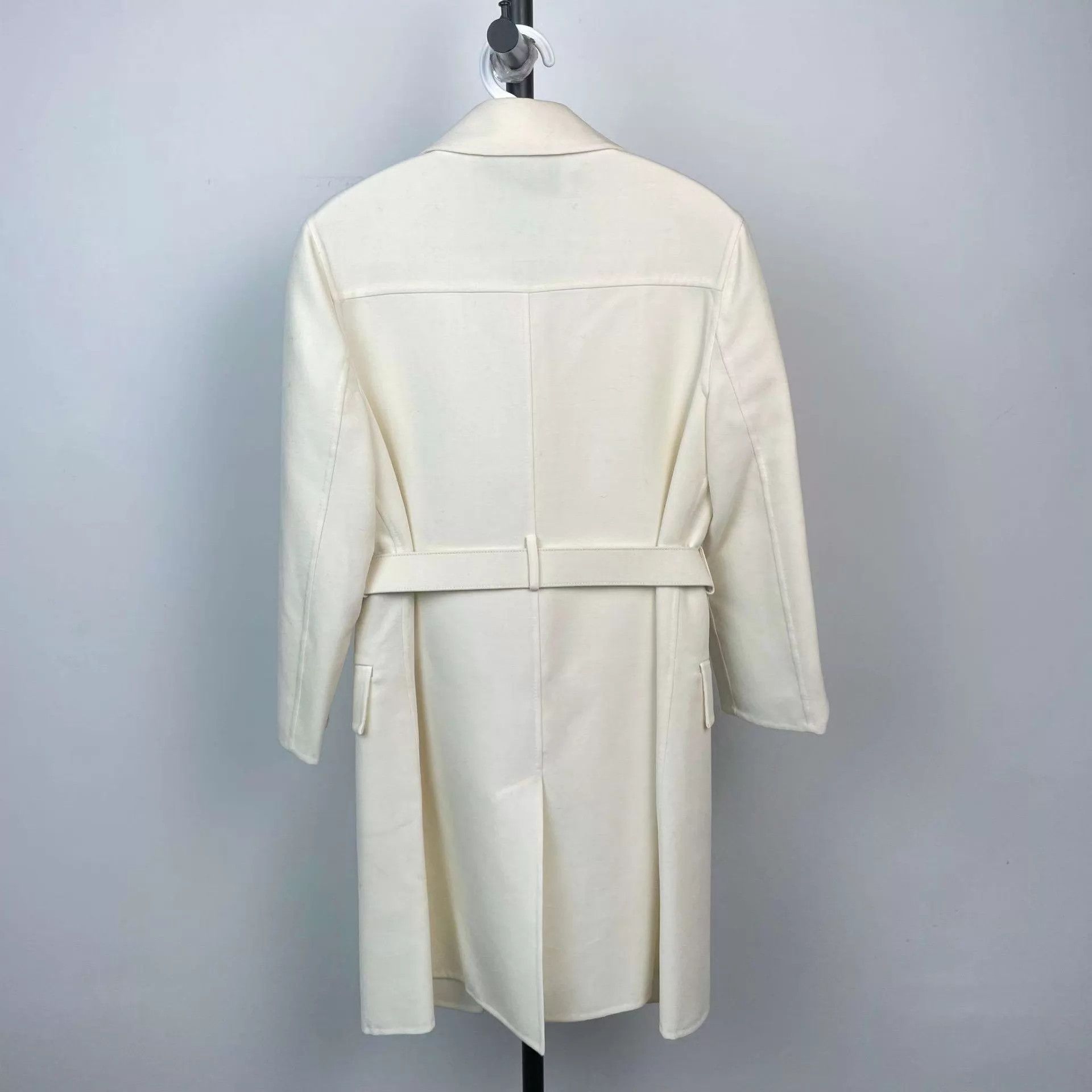 Valentino Valentino white 36 trench coat 95 new Size XS / US 0-2 / IT 36-38 - 2 Thumbnail