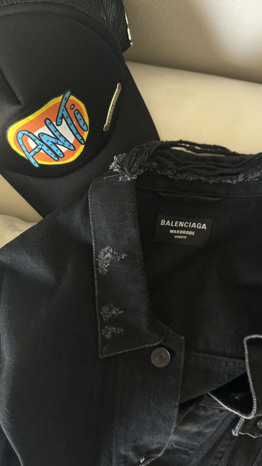 Balenciaga Balenciaga Denim Jacket - Thrashed Big Print Size US XS / EU 42 / 0 - 4 Thumbnail