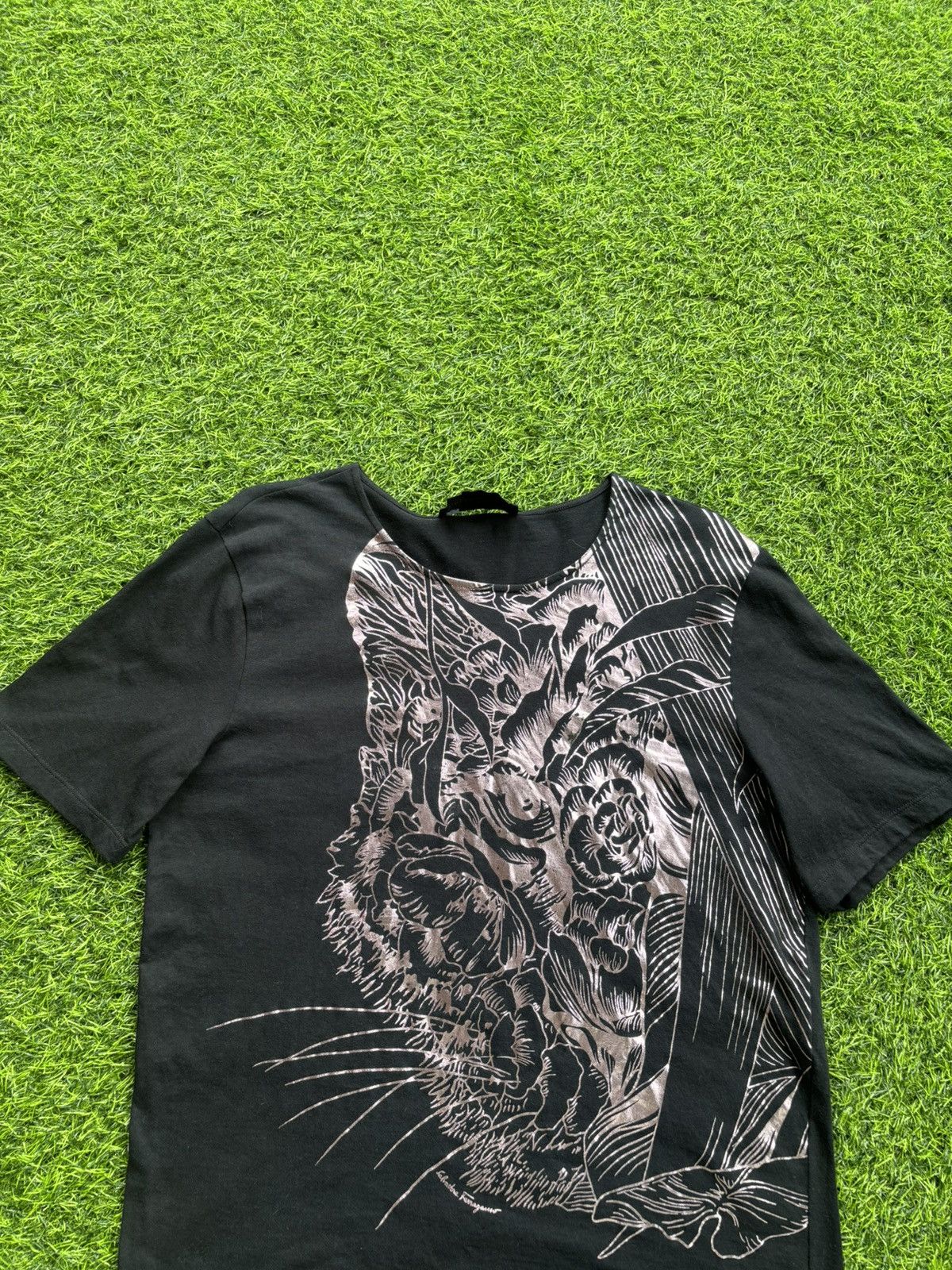 Salvatore Ferragamo Salvatore Ferragomo Made in Italy Tshirt Size US L / EU 52-54 / 3 - 2 Thumbnail