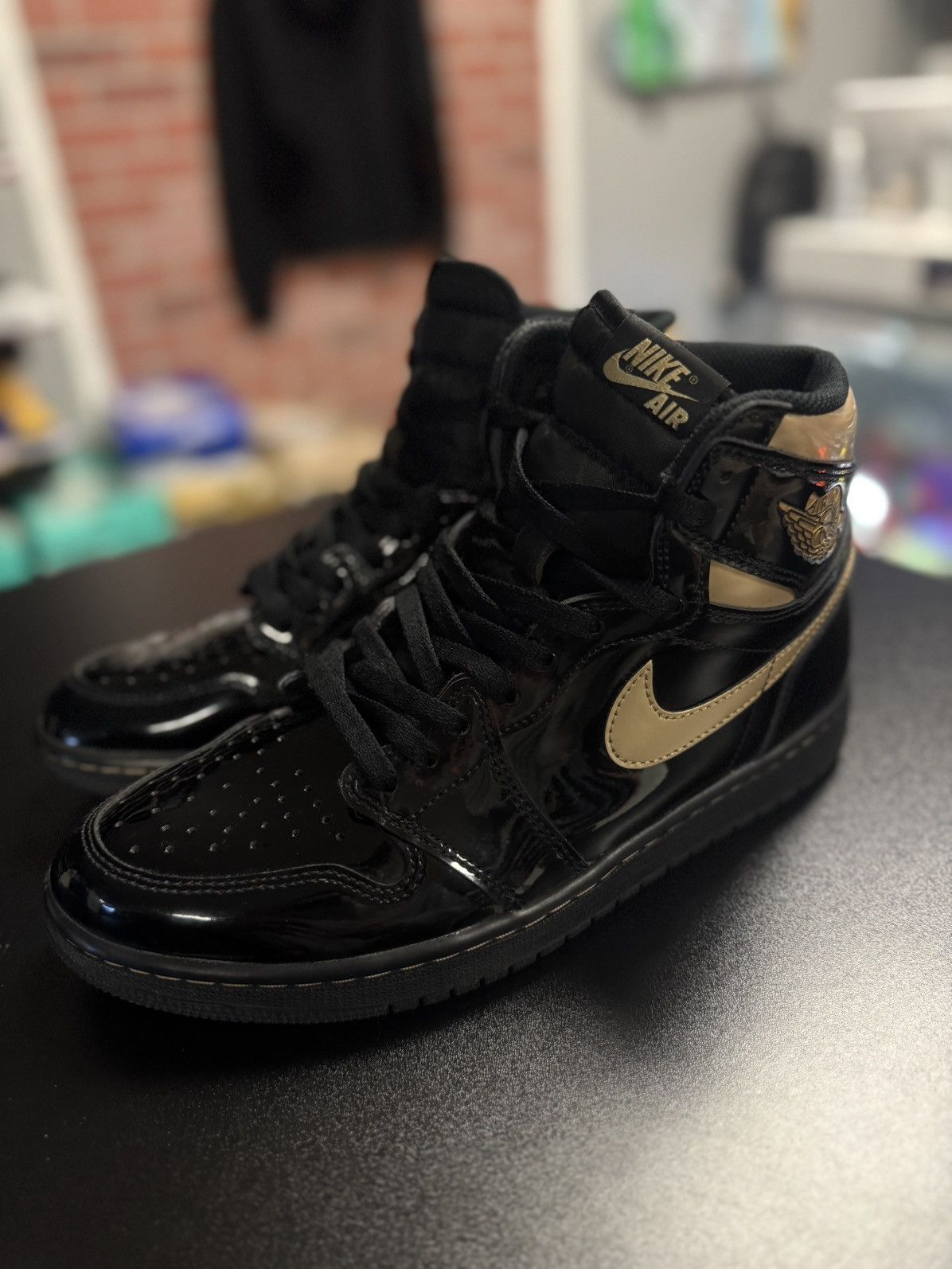 Jordan Brand × Nike Jordan 1 Black Metallic Gold (2020) Size 10 🧼 Size US 10 / EU 43 - 7 Thumbnail