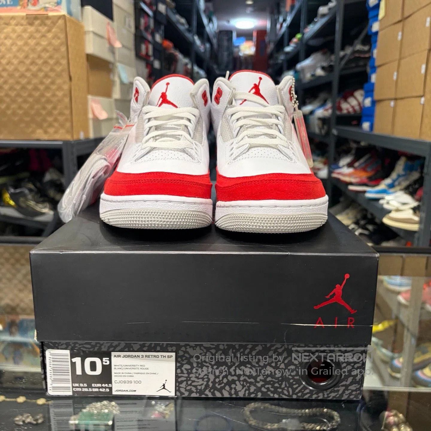 Jordan Brand Air Jordan 3 Tinker OG White Red. Size US 11 / EU 44 - 2 Thumbnail