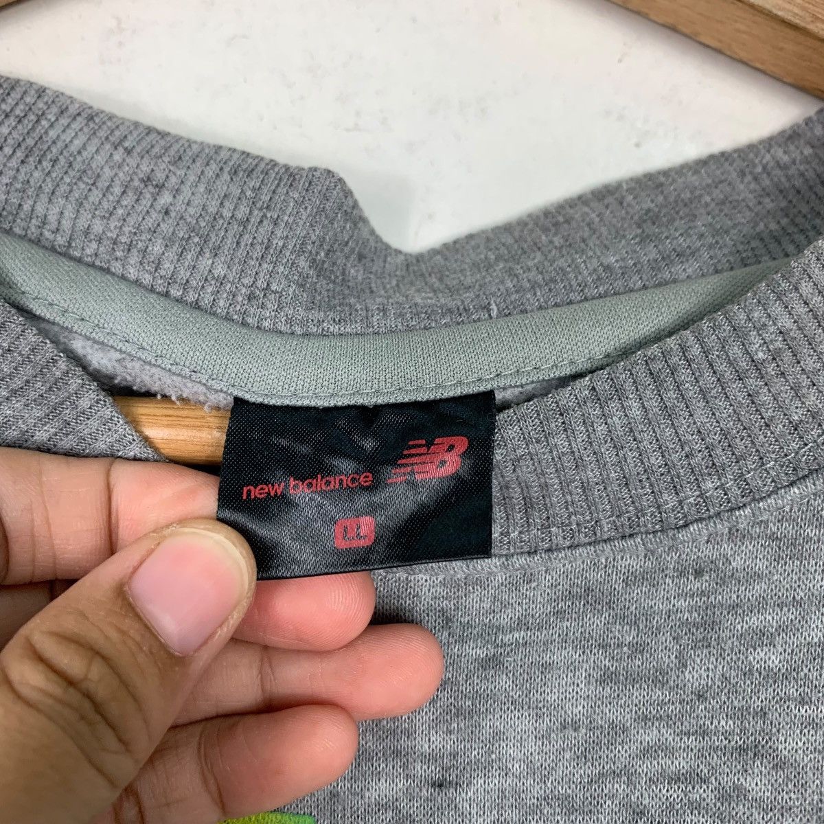 New Balance NEW BALANCE Colorful Big Logo Sweater #0204-C10 Size US L / EU 52-54 / 3 - 12 Thumbnail