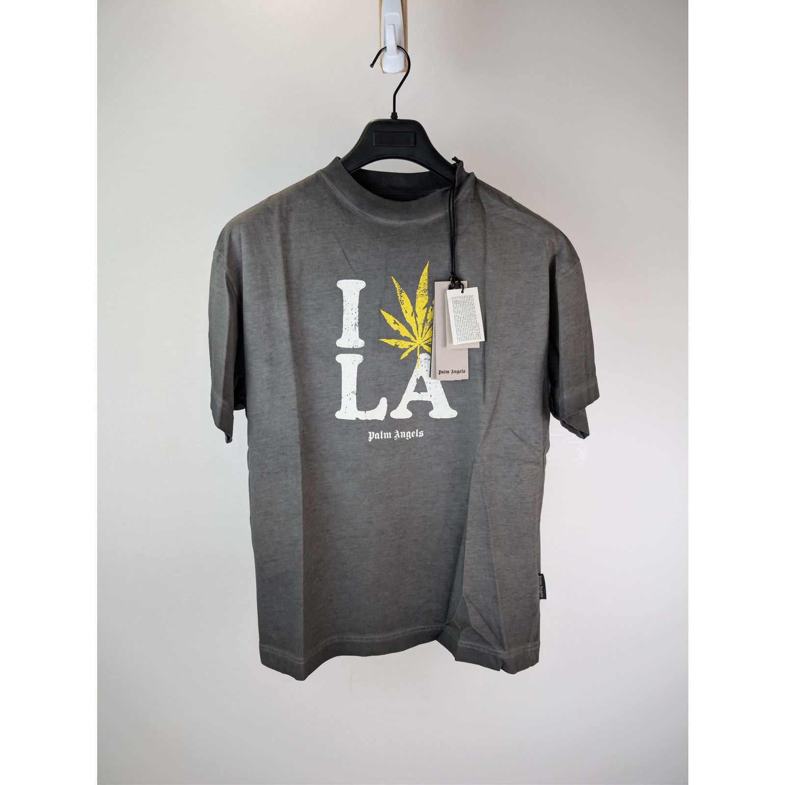 Palm Angels o1rshd1 Los Angeles Garment Dyed Sprayed T-Shirt in Black Size US S / EU 44-46 / 1 - 1 Thumbnail