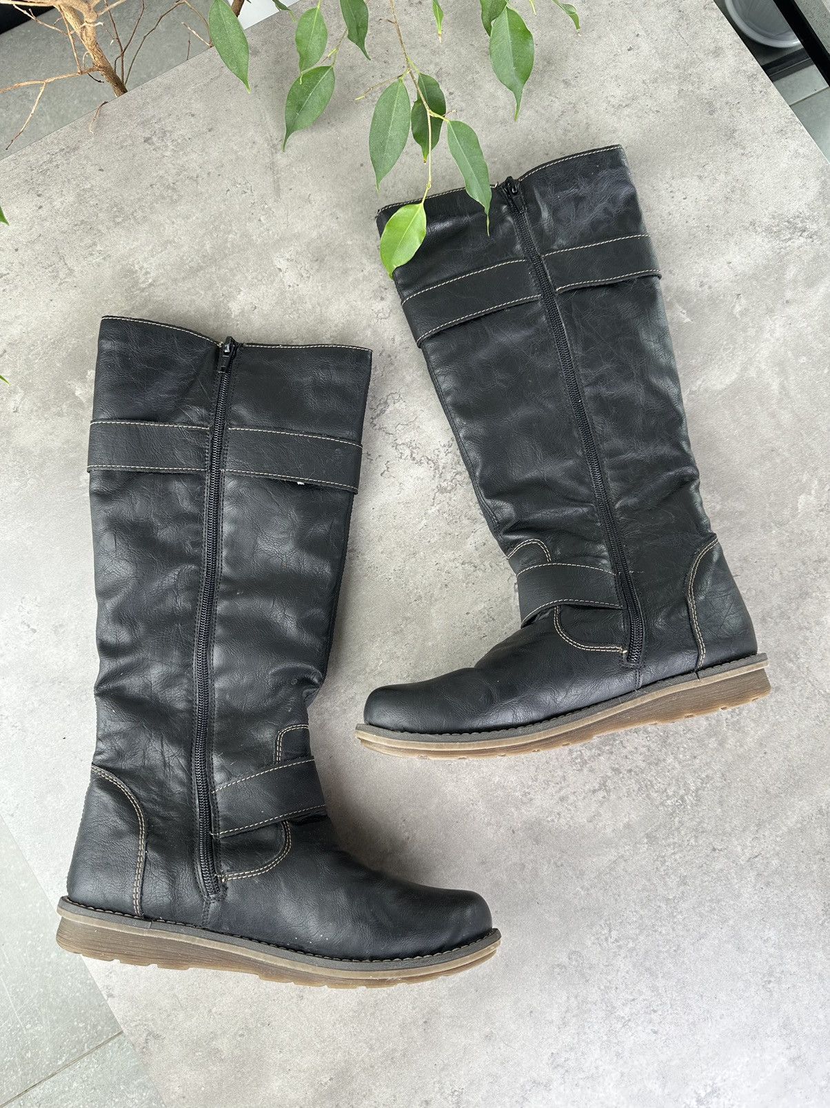 Japanese Brand Vintage Boots With Straps Size US 9 / IT 39 - 7 Thumbnail