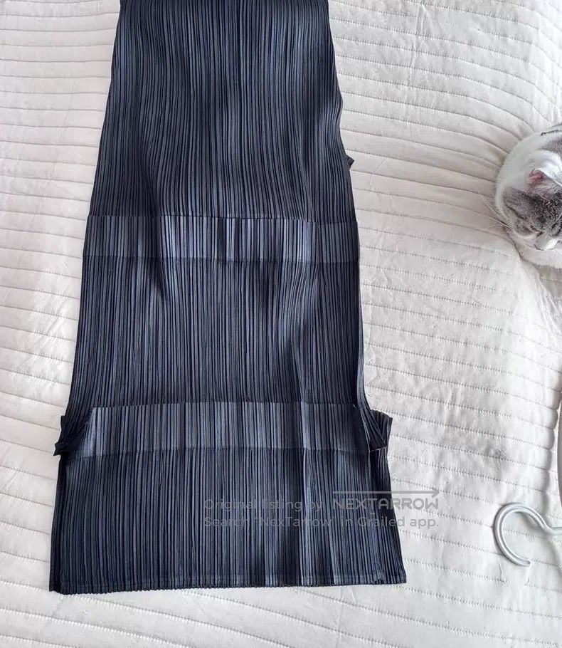 Issey Miyake Issey Miyake Black Pleated Dress Size M / US 6-8 / IT 42-44 - 4 Thumbnail