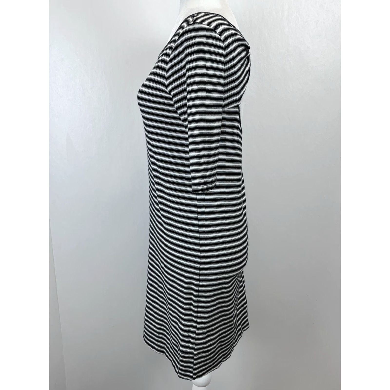 Free People Free People T Shirt Dress XS Striped Black White Back Cutout Bohemian Casual Short Sleeve Round Neck Women's Dress Size XS / US 0-2 / IT 36-38 - 3 Thumbnail