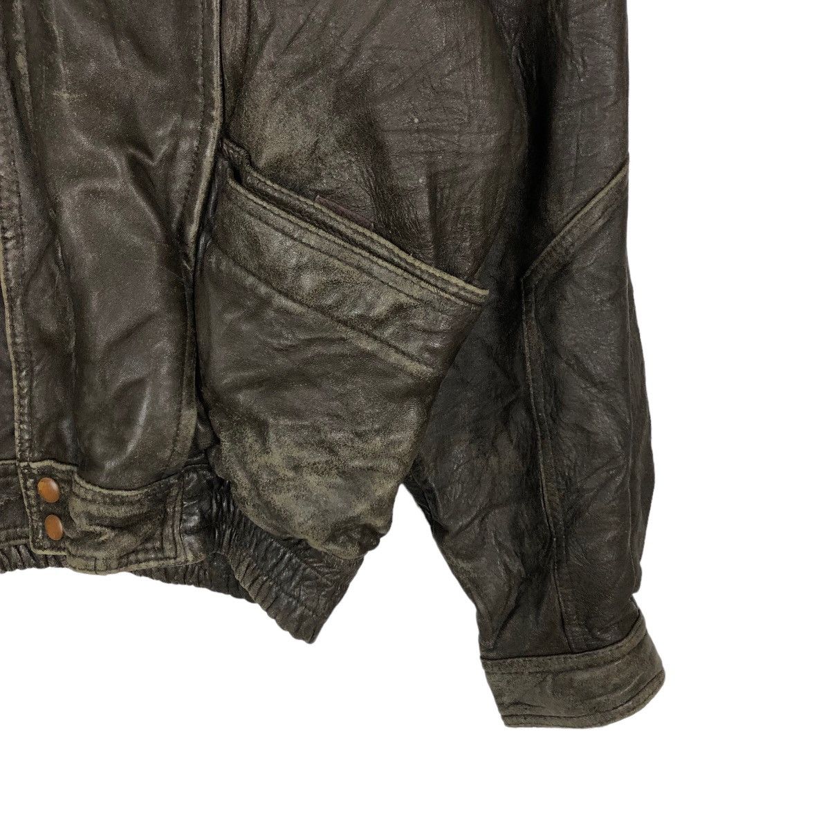 Japanese Brand 🔥90s RARE VINTAGE GENUINE BOMBERLEATHER JACKET CONTEMPORARY Size US L / EU 52-54 / 3 - 4 Thumbnail