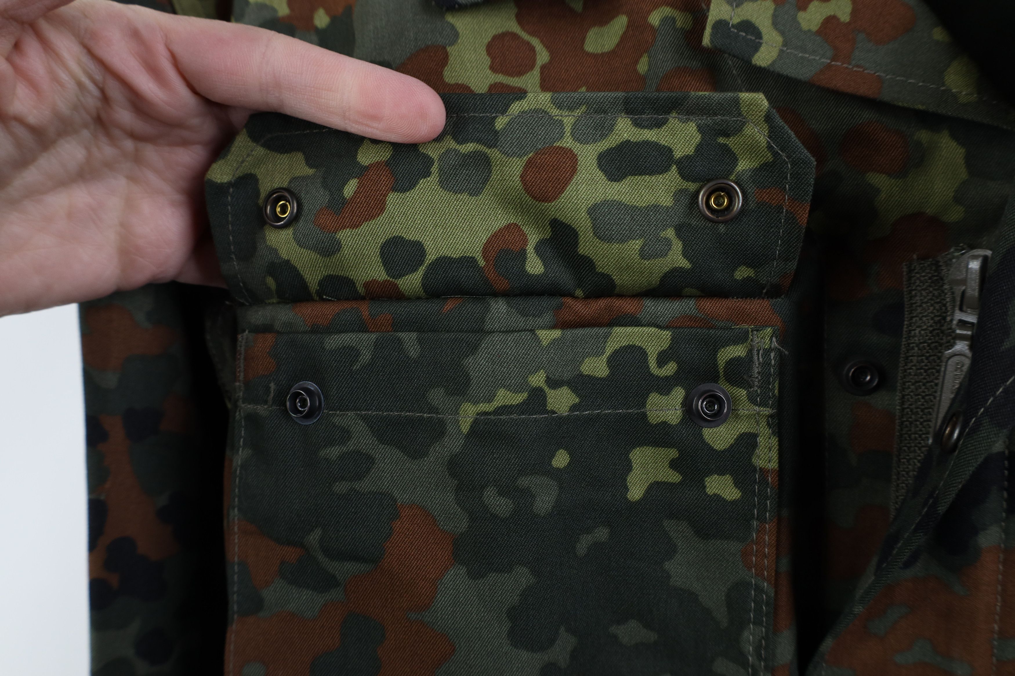 Vintage Vintage 90s German Military Camouflage Field Combat Jacket Size US L / EU 52-54 / 3 - 7 Thumbnail