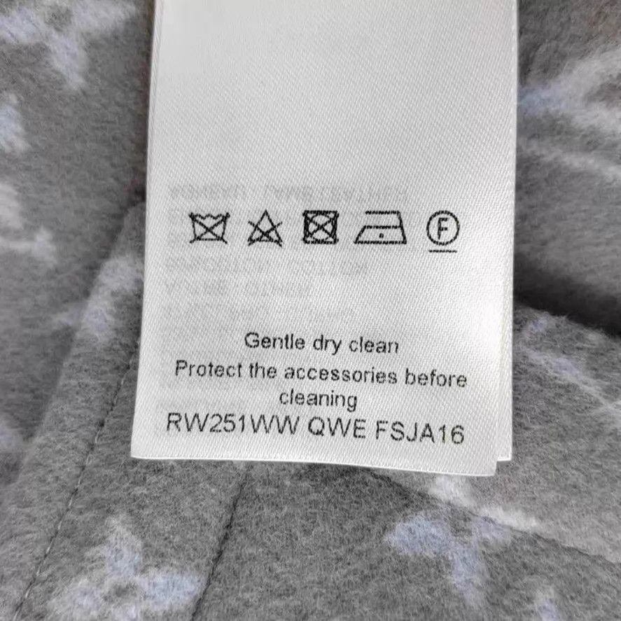Louis Vuitton Louis Vuitton gray all over wool hooded jacket 40 Size M / US 6-8 / IT 42-44 - 5 Thumbnail