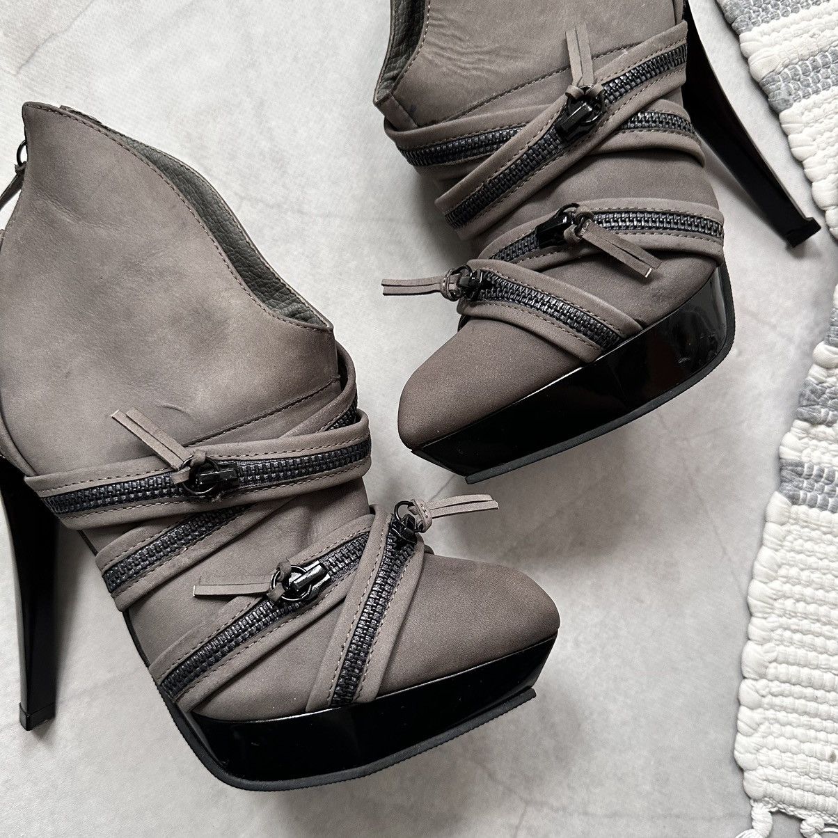 Buffalo London 00s Buffalo London Zipper Heels Leather El Dantes Vibe Size US 8 / IT 38 - 2 Thumbnail