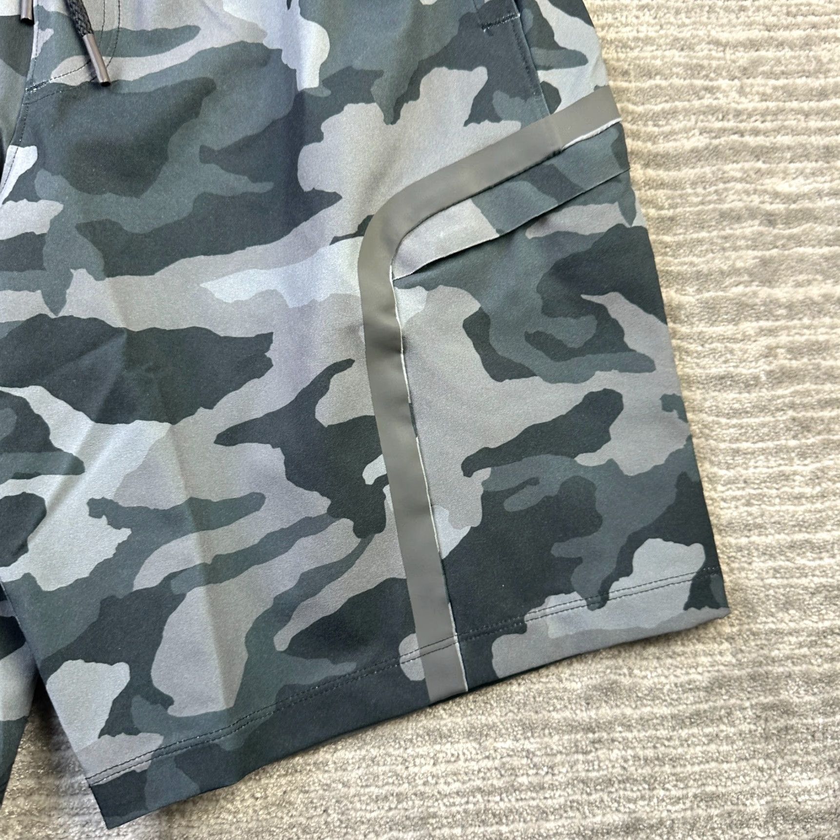 Under Armour Under Armour Shorts Mens Medium Green Camouflage Gym Training Elite Cargo Size US 28 / EU 44 - 4 Thumbnail