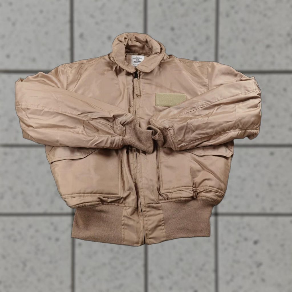 Vintage Military Jacket Mens L Beige Bomber Jacket Aramid Cold Weather 45/P Flyer's Army Coat Zip Padded Insulated Lined Satin Short Stand-Up Collar Size US L / EU 52-54 / 3 - 1 Thumbnail