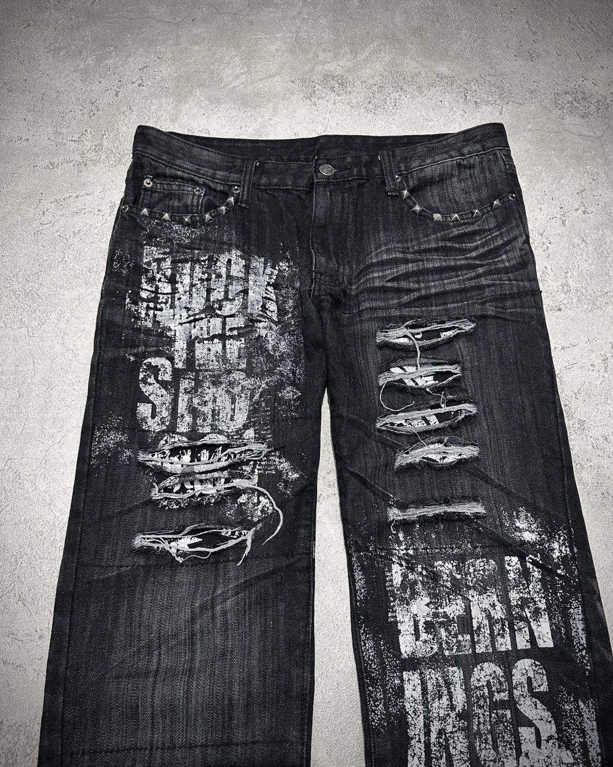 Japanese Brand 2000s Bernings Sho Studded Distressed Jeans Size US 33 - 2 Thumbnail