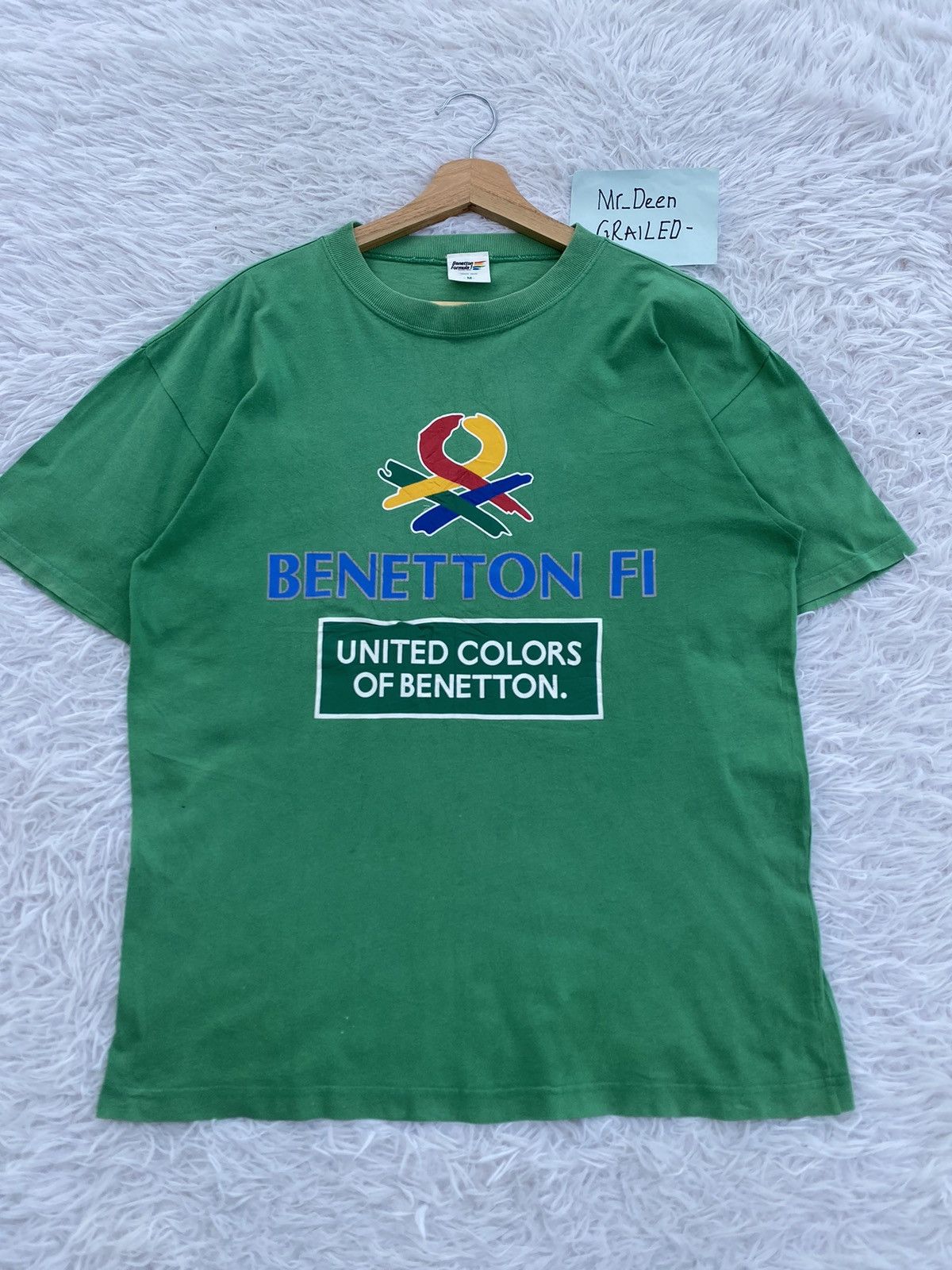 United Colors Of Benetton Rare United Colors of Benetton Spellout Big Logo Tshirt Size US L / EU 52-54 / 3 - 5 Thumbnail