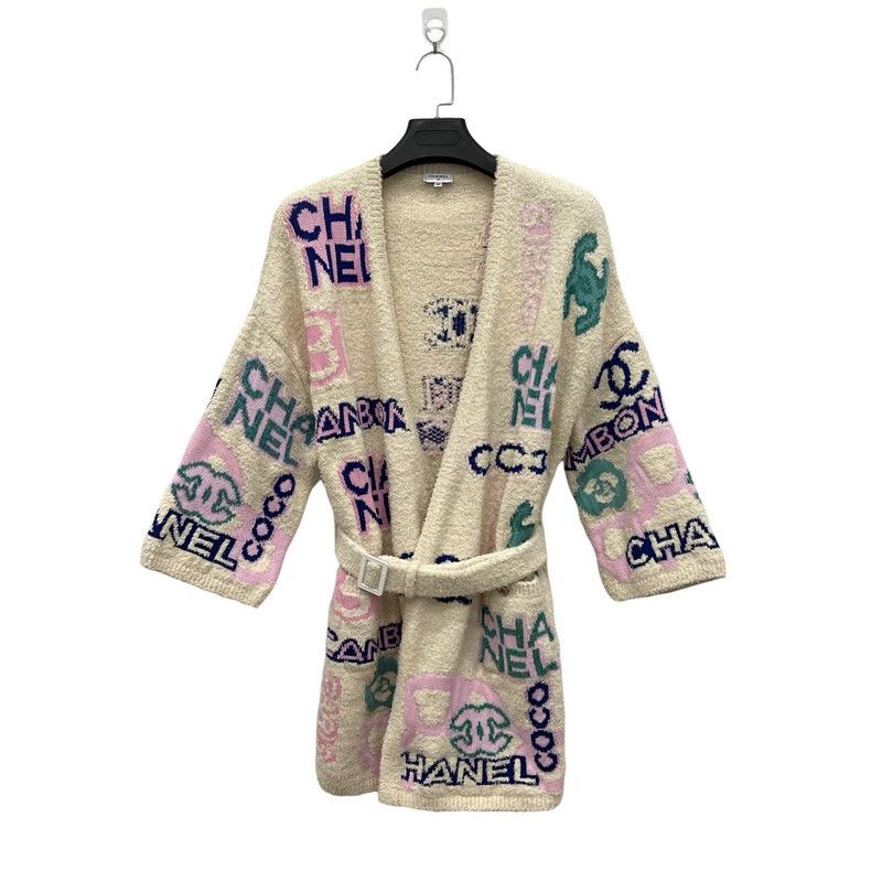 Chanel Chanel Graffiti Letter Logo jacquard knit cardigan coat Size XS / US 0-2 / IT 36-38 - 1 Thumbnail