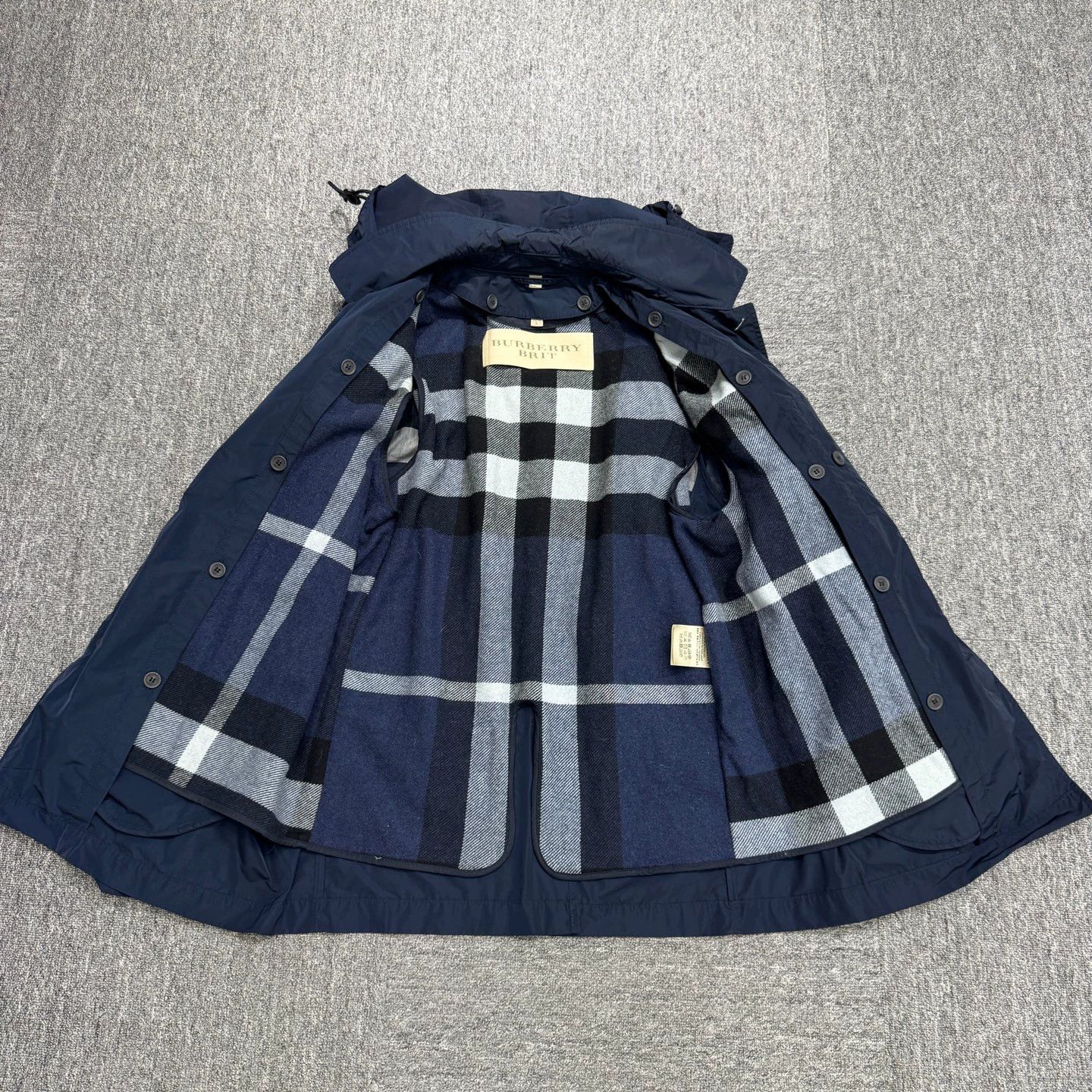 Burberry Burberry Removable Wool Liner Trench L (95New,CollarWear) Size US L / EU 52-54 / 3 - 2 Thumbnail
