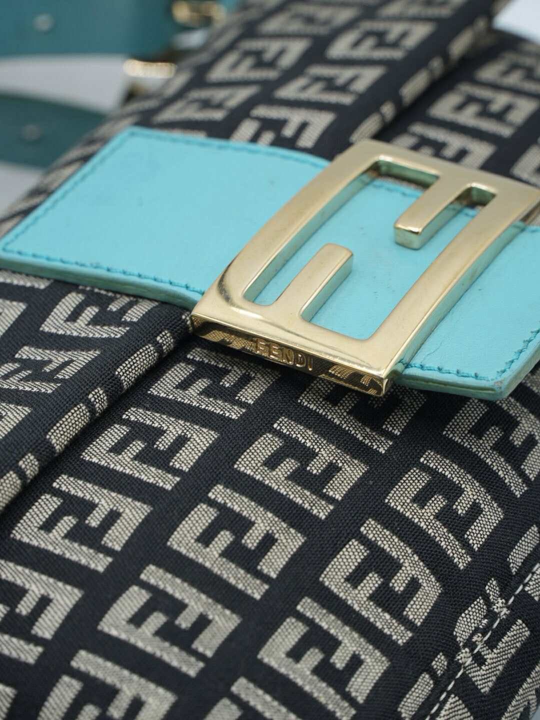 Fendi Fendi Zucchino Canvas Mamma Baguette Bag Size ONE SIZE - 8 Thumbnail