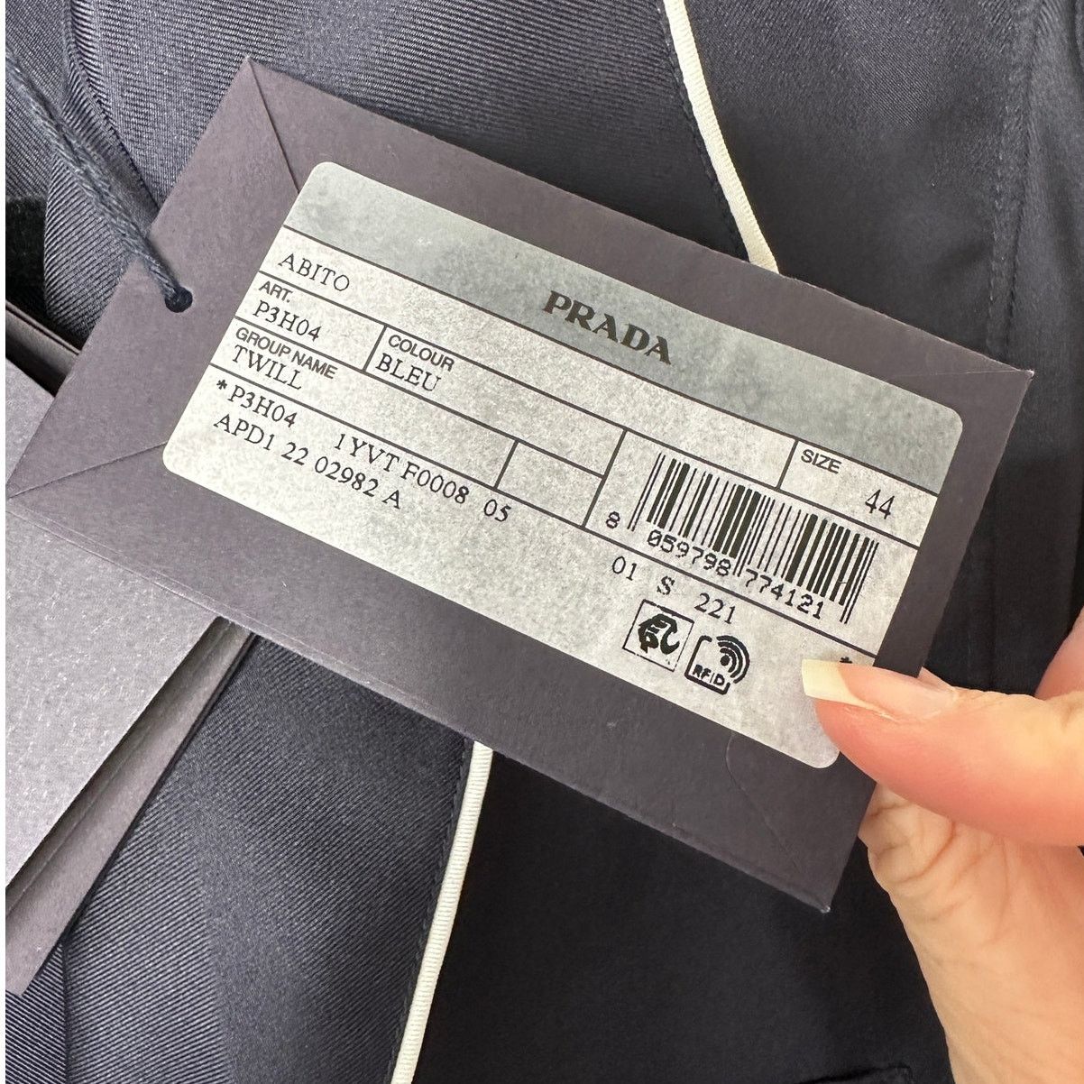 Prada NWT Prada Bleu Black Twill White Trim Belted Robe 44 / M Size ONE SIZE - 15 Thumbnail