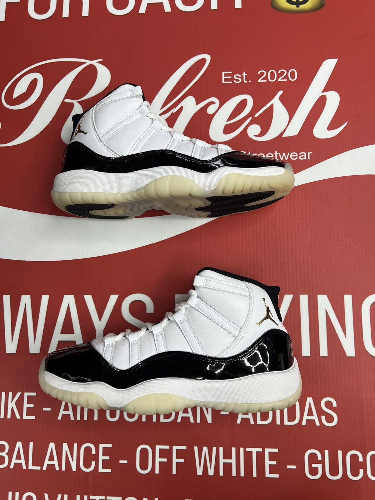 Jordan Brand Air Jordan 11 Gratitude Size 7Y Size US 7 / EU 40 - 2 Thumbnail