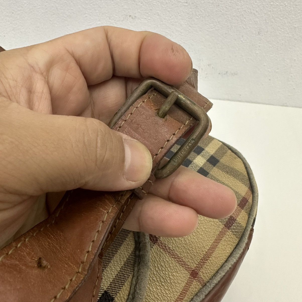 Burberry ‼️YES‼️ VINTAGE BURBERRYS NOVA CHECK SHOULDER CROSSBODY BAG Size ONE SIZE - 6 Thumbnail