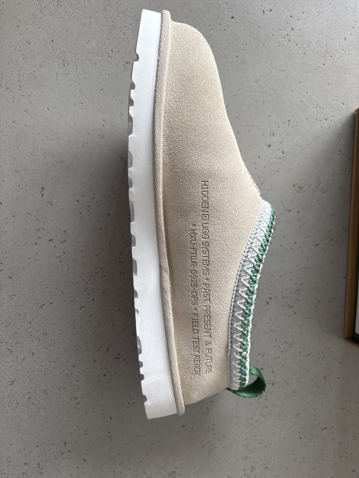 HIDDEN HIDDEN x UGG Low Top Slippers Size US 10 / EU 43 - 3 Thumbnail