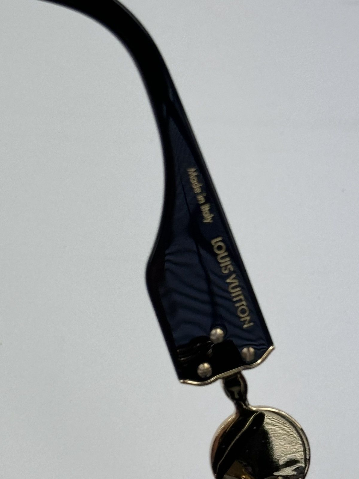 Louis Vuitton x TYLER THE CREATOR MONOGRAM TRIBUTE SUNGLASSES Z2196W Size ONE SIZE - 8 Thumbnail