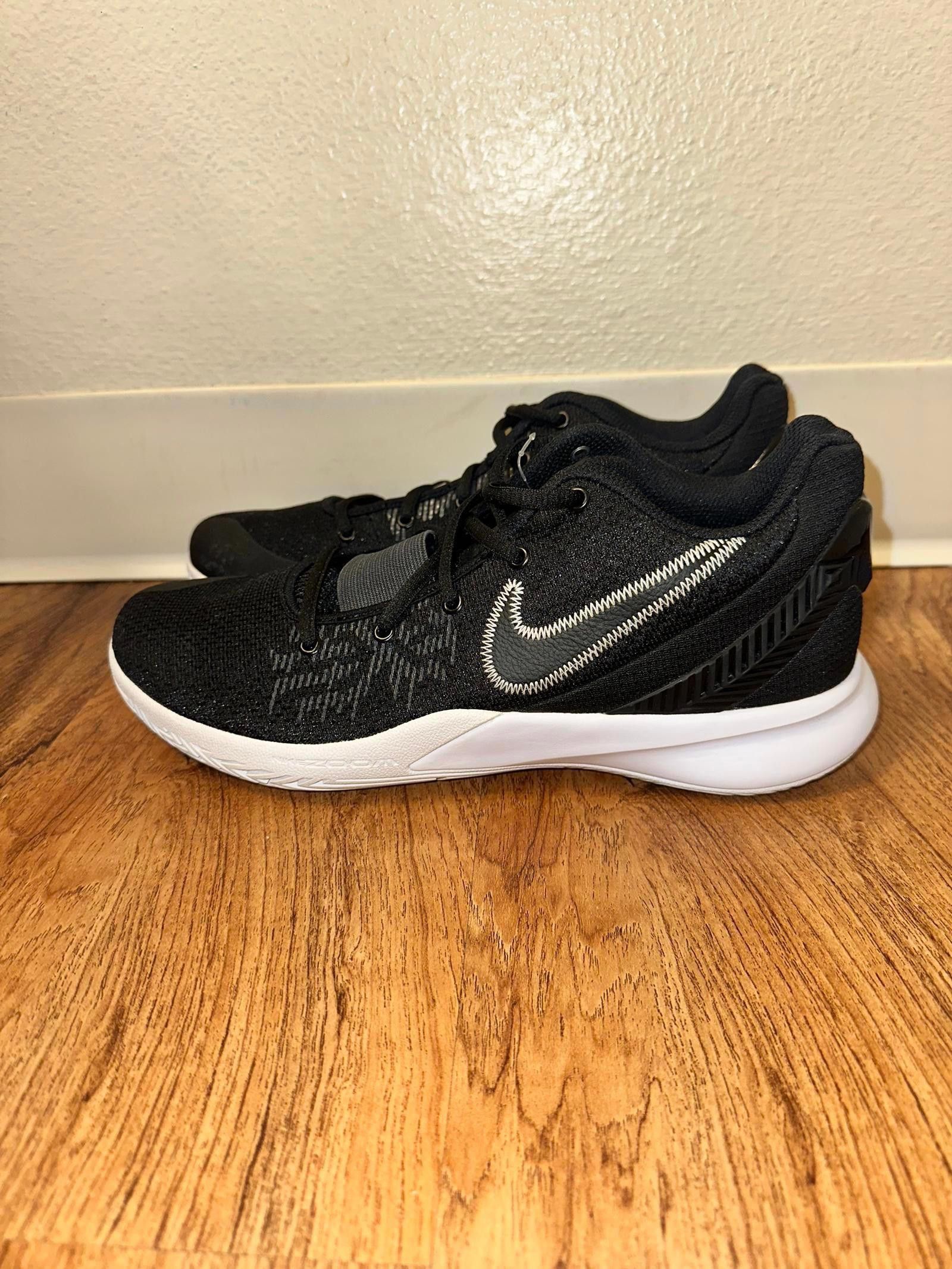 Nike Nike Kyrie Flytrap 2 Black White Sample Size US 9 / EU 42 - 3 Thumbnail