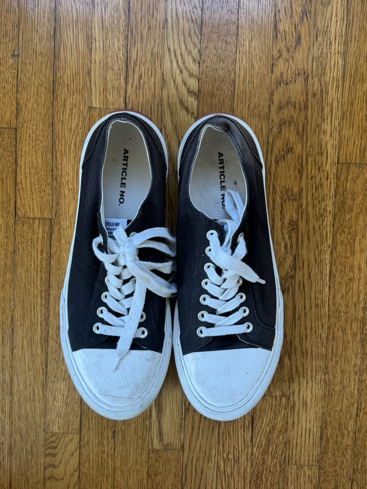 Article No. Article No 1007 sneakers Size US 12 / EU 45 - 1 Thumbnail