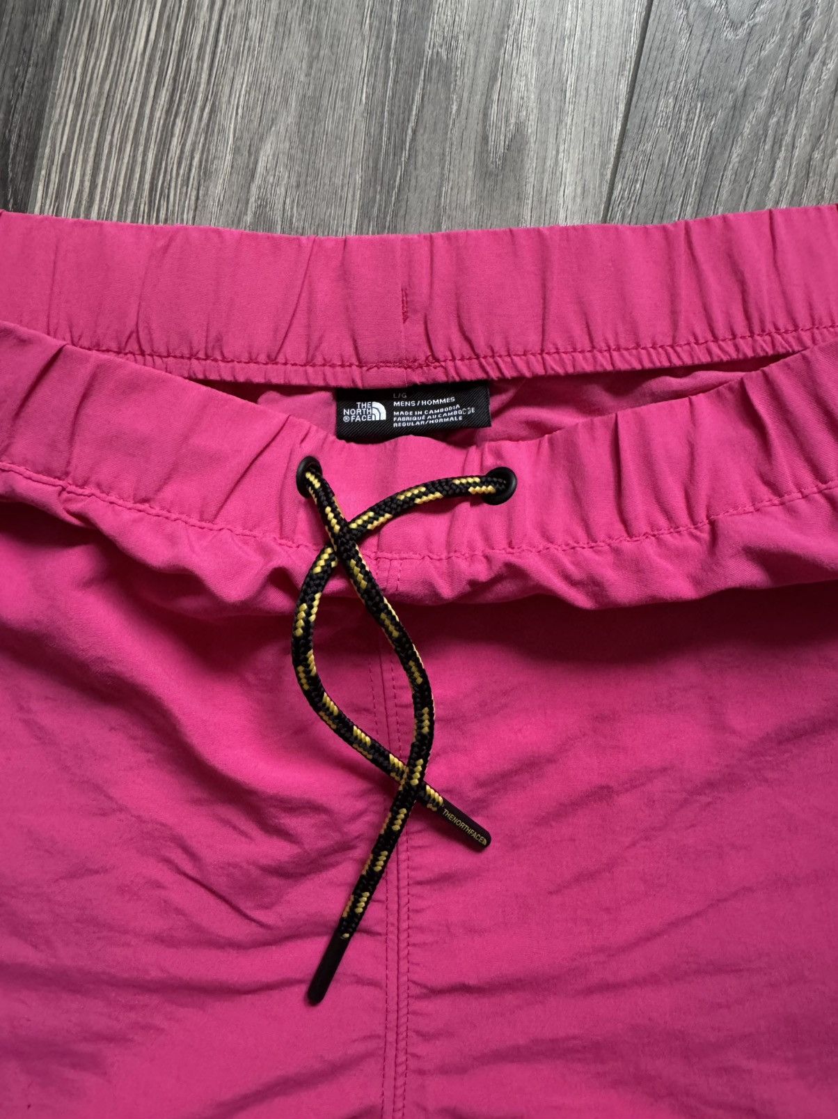 The North Face The North face nylon box logo shorts L men’s Size US 33 - 2 Thumbnail