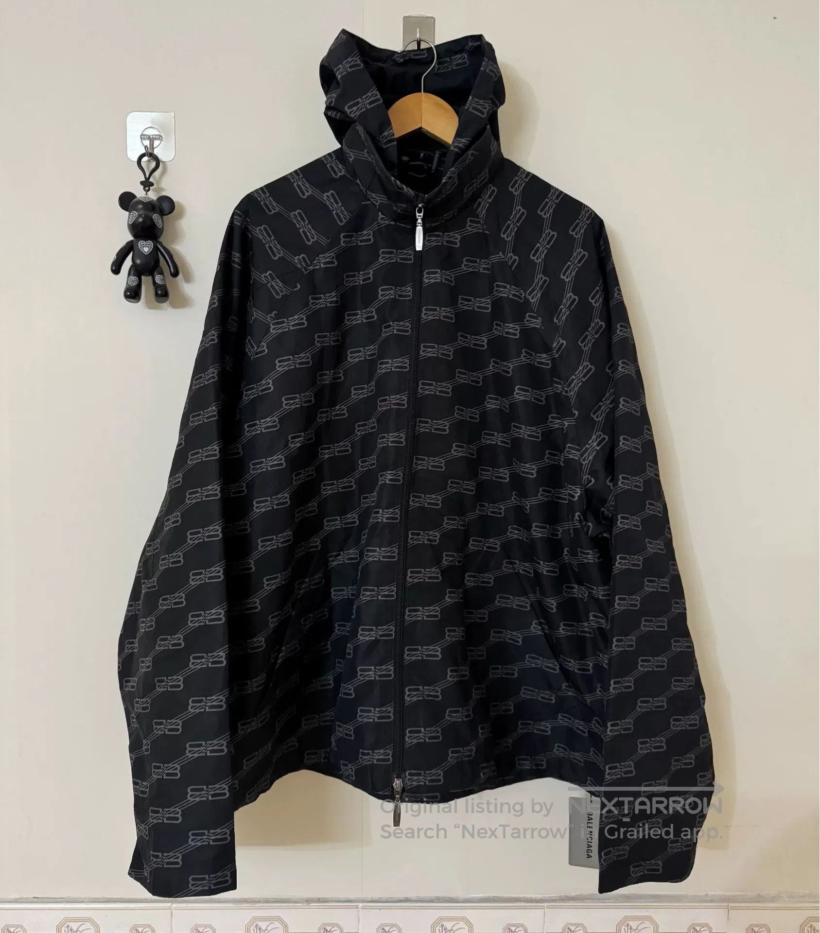 Balenciaga balenciaga logo buckle windbreaker jacket. Size US XXS / EU 40 - 1 Thumbnail