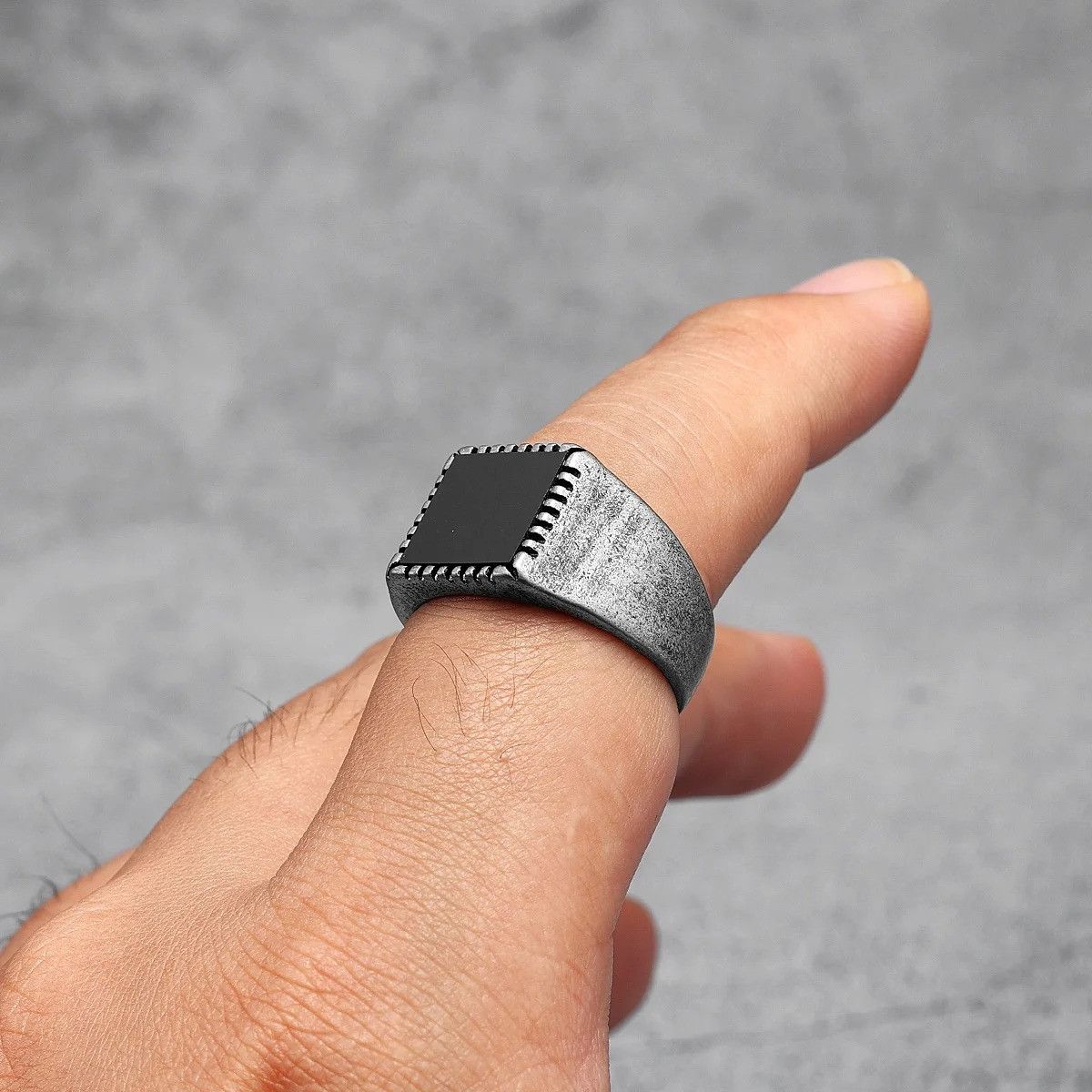 Jewelry Black Flat Store Ring Size ONE SIZE - 5 Thumbnail