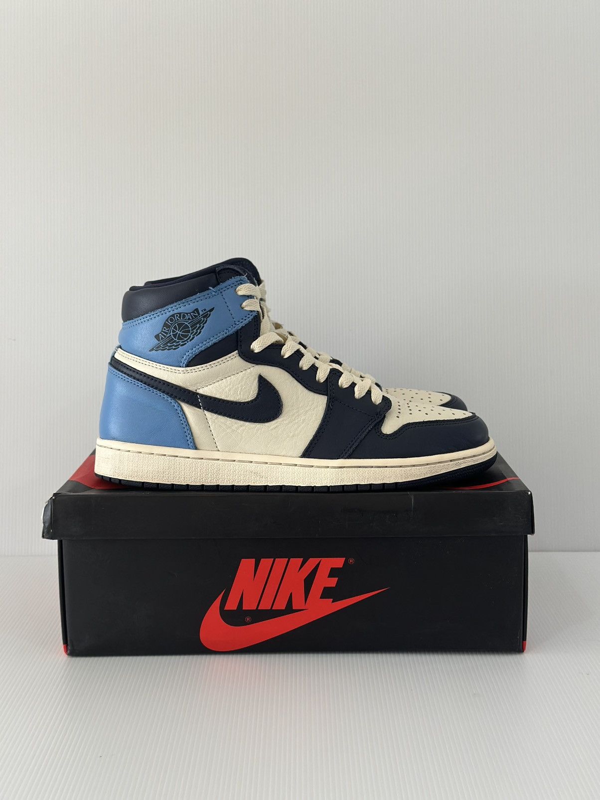 Nike Nike Jordan 1 Retro High Obsidian Size US 9.5 / EU 42-43 - 1 Thumbnail