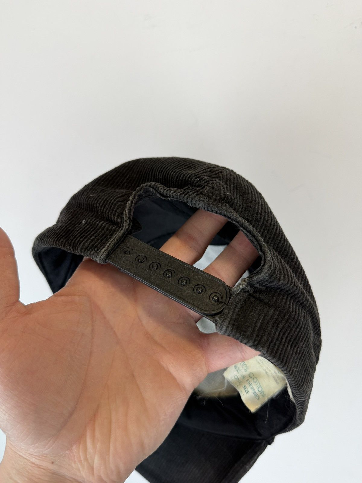 Vintage Vintage Alaska Corduroy Cap Snapback Hat Black OS Size ONE SIZE - 7 Thumbnail